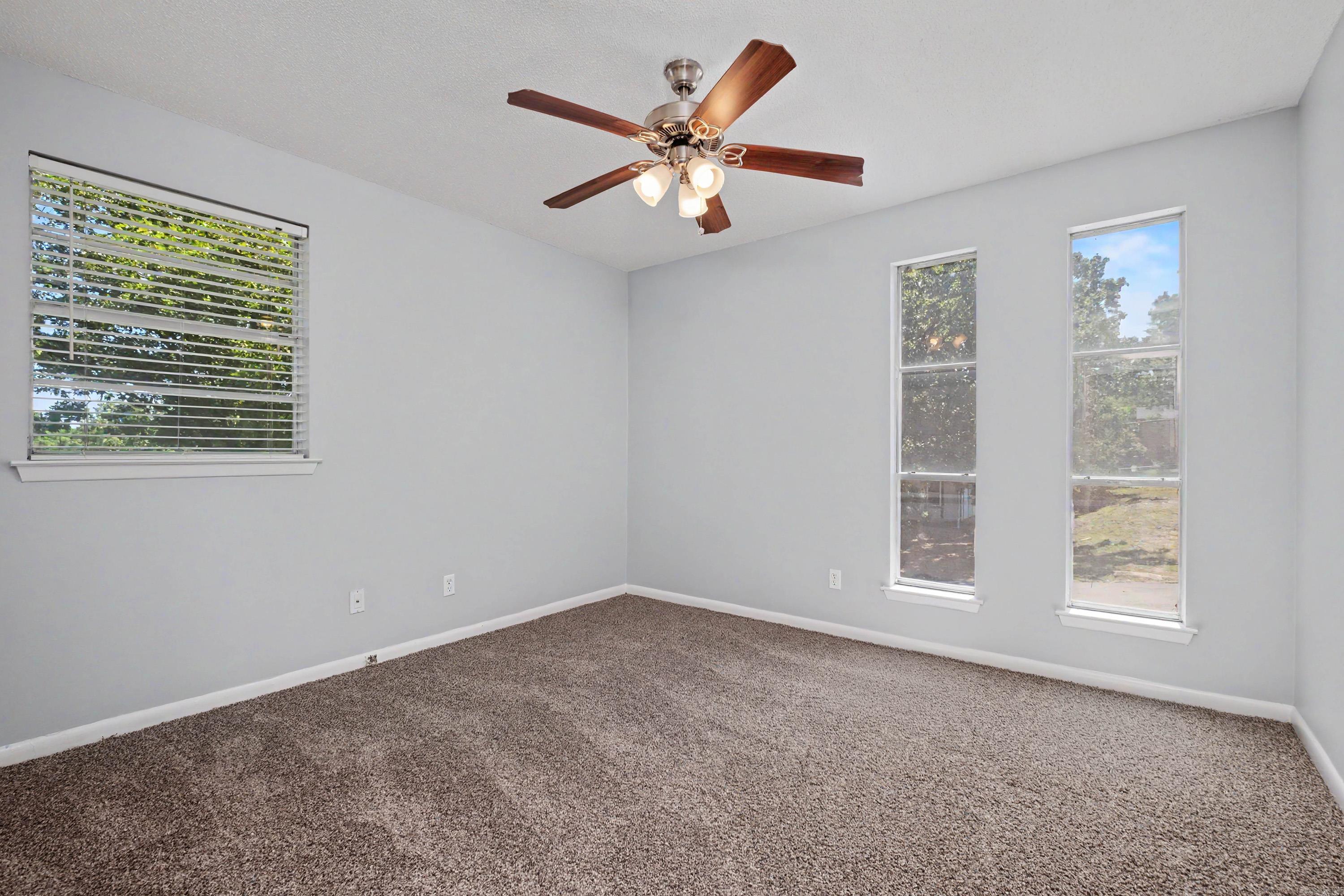 19 Donnelle Dr.  Sherwood, AR
