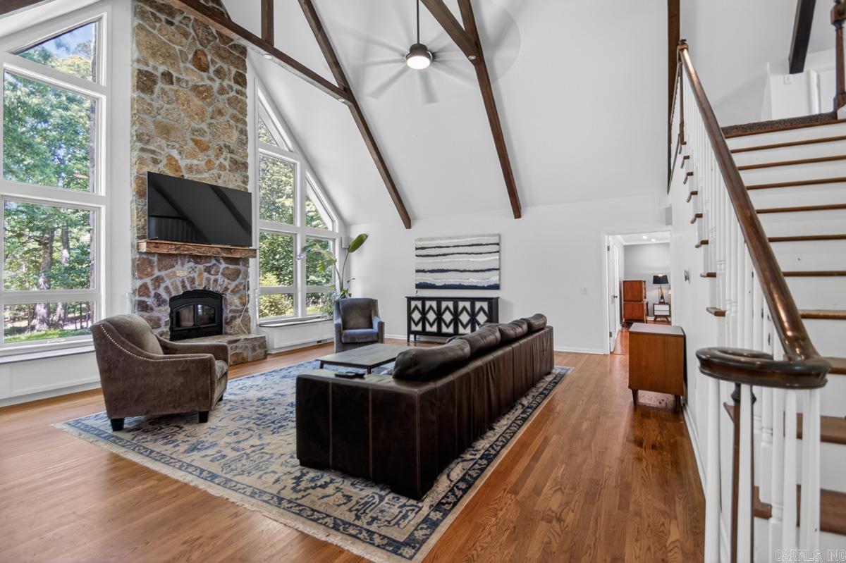 16325 Pride Valley Rd  Little Rock, AR