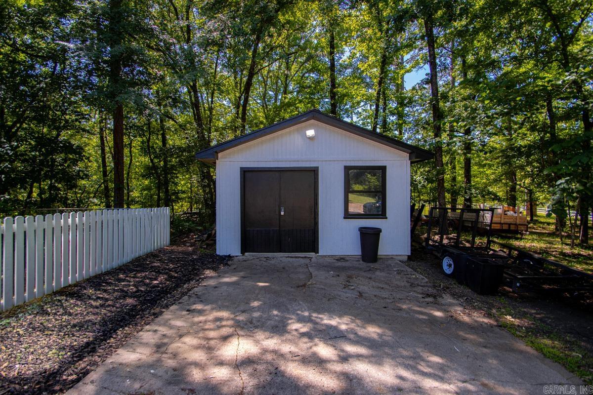 16325 Pride Valley Rd  Little Rock, AR