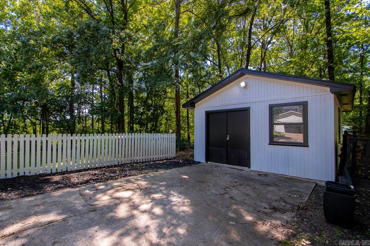 16325 Pride Valley Rd  Little Rock, AR