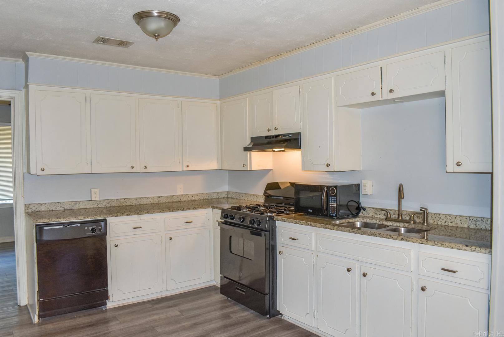 1518 W 35th  North Little Rock, AR