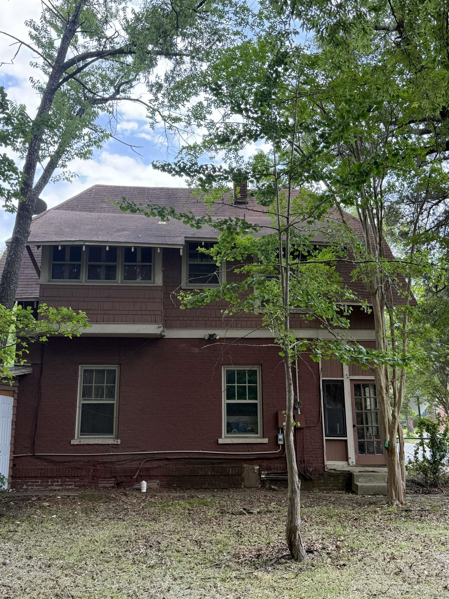 224 W Daisy Bates  Little Rock, AR
