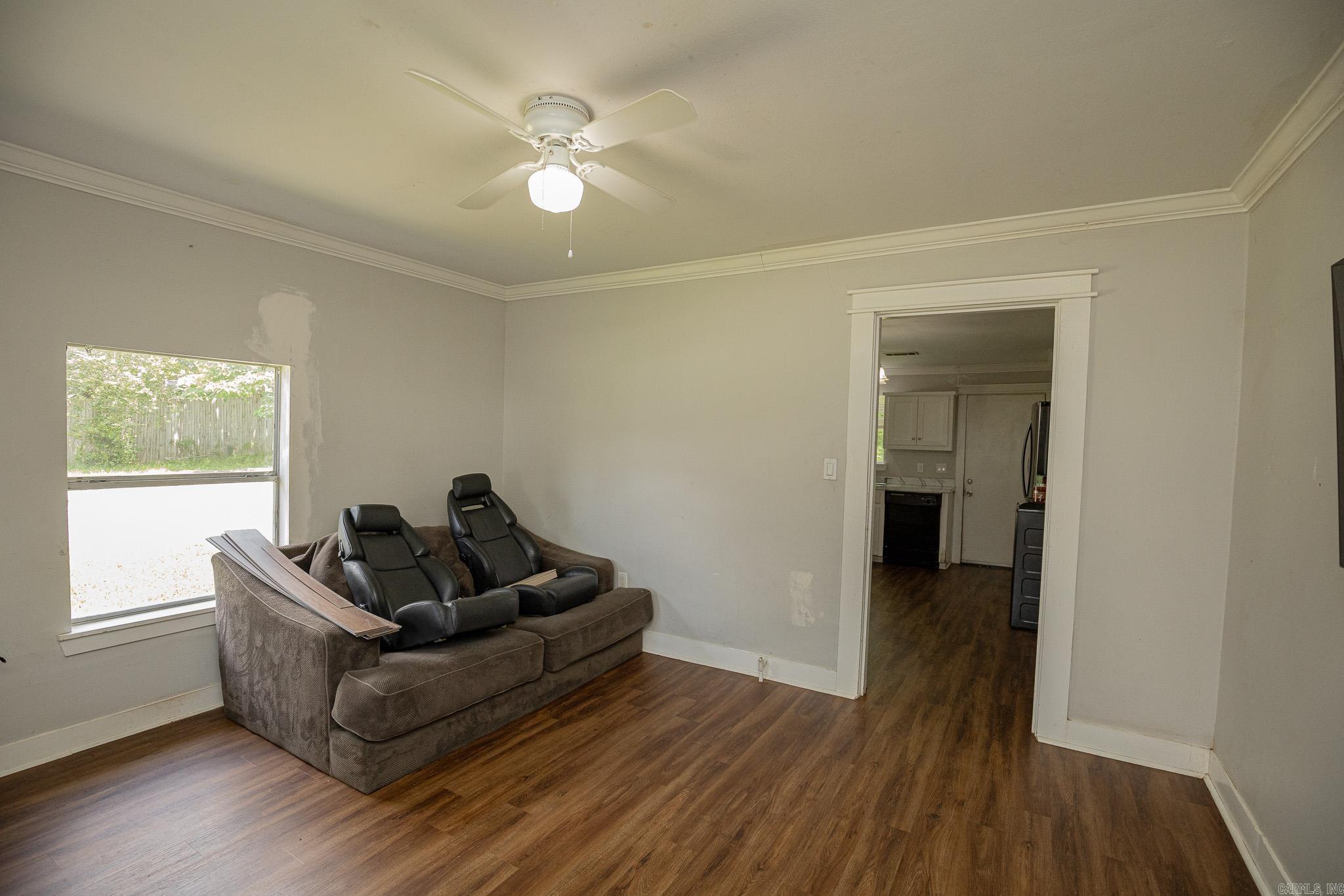 320 S border  Benton, AR