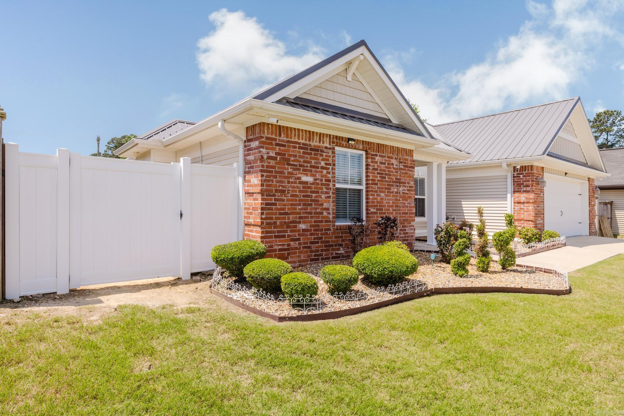 605 Surrey  Benton, AR