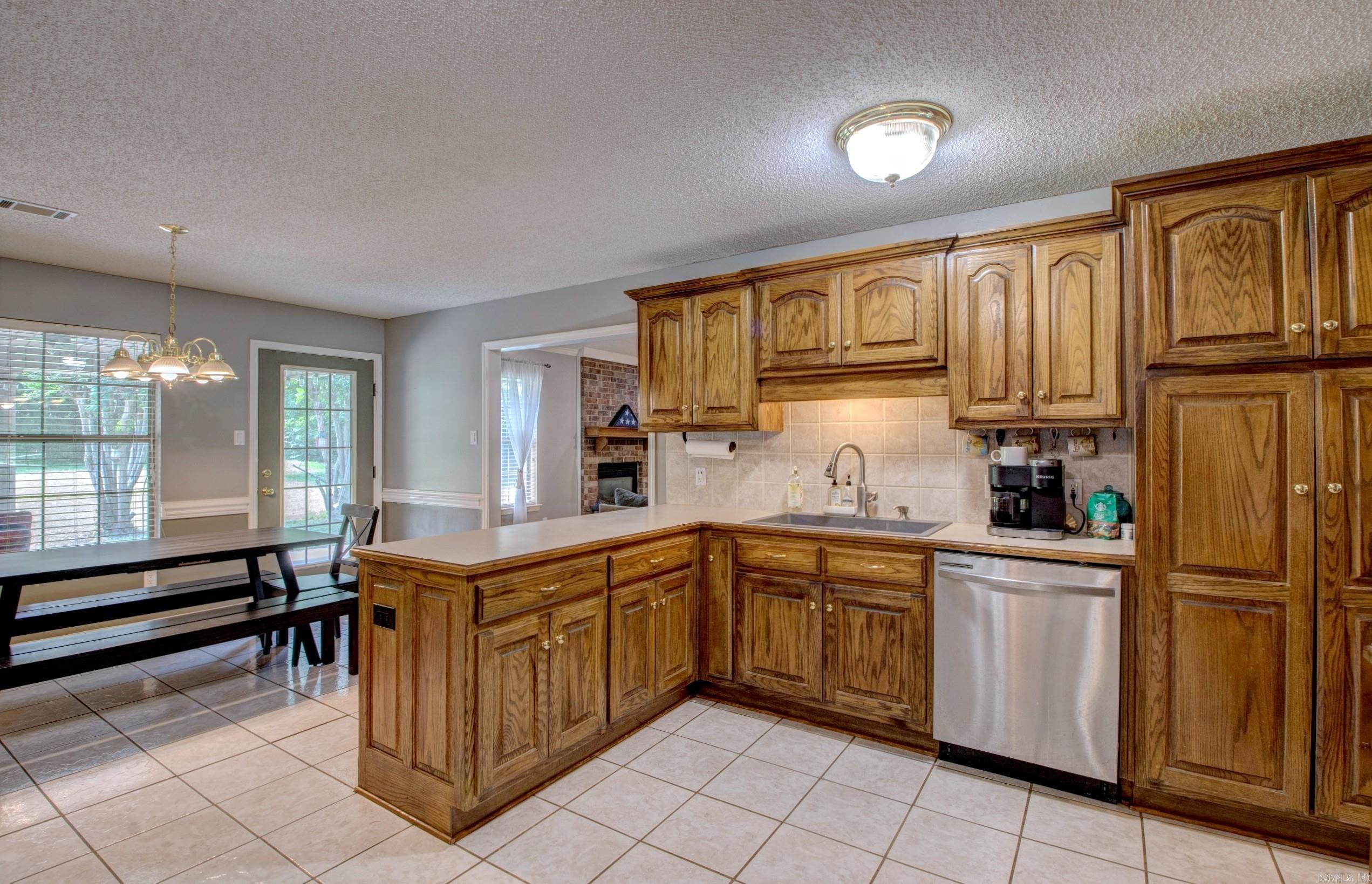 1705 N Lincoln  Cabot, AR