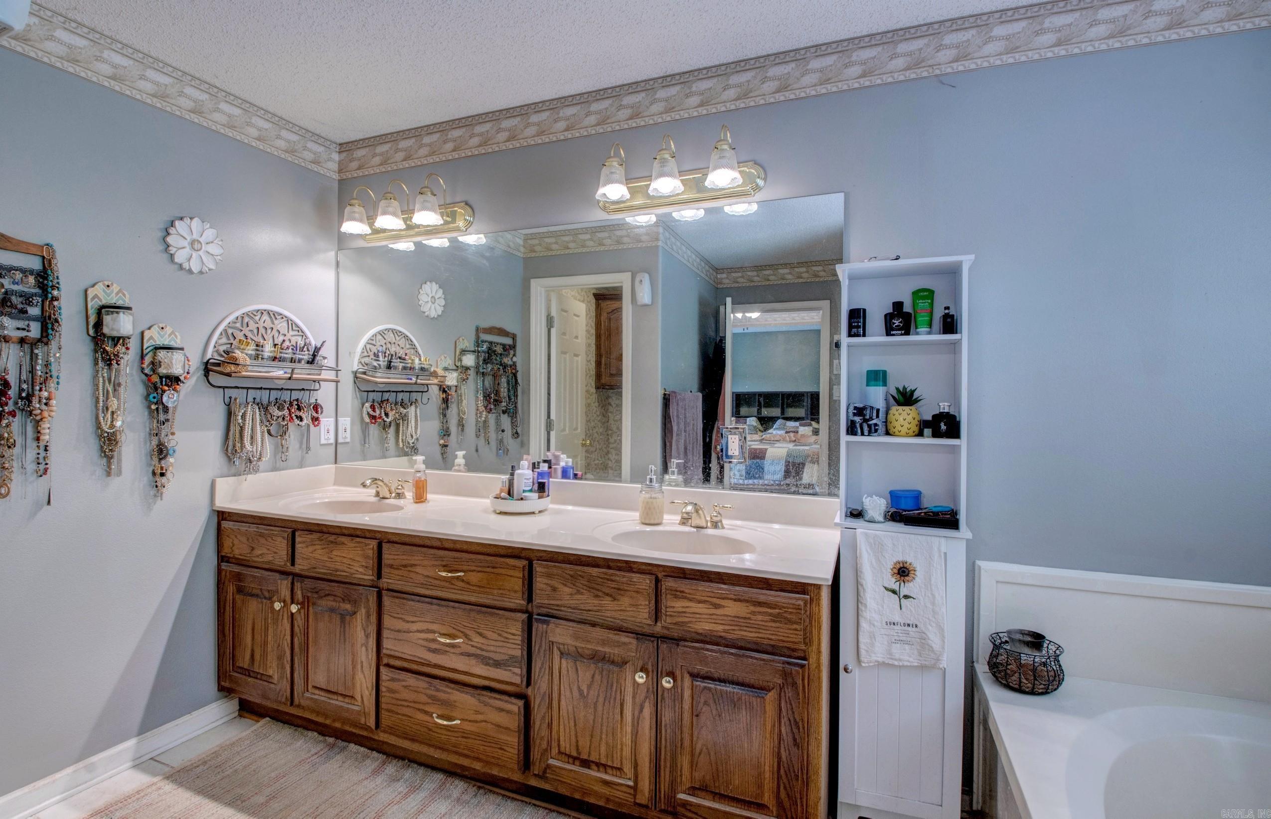 1705 N Lincoln  Cabot, AR