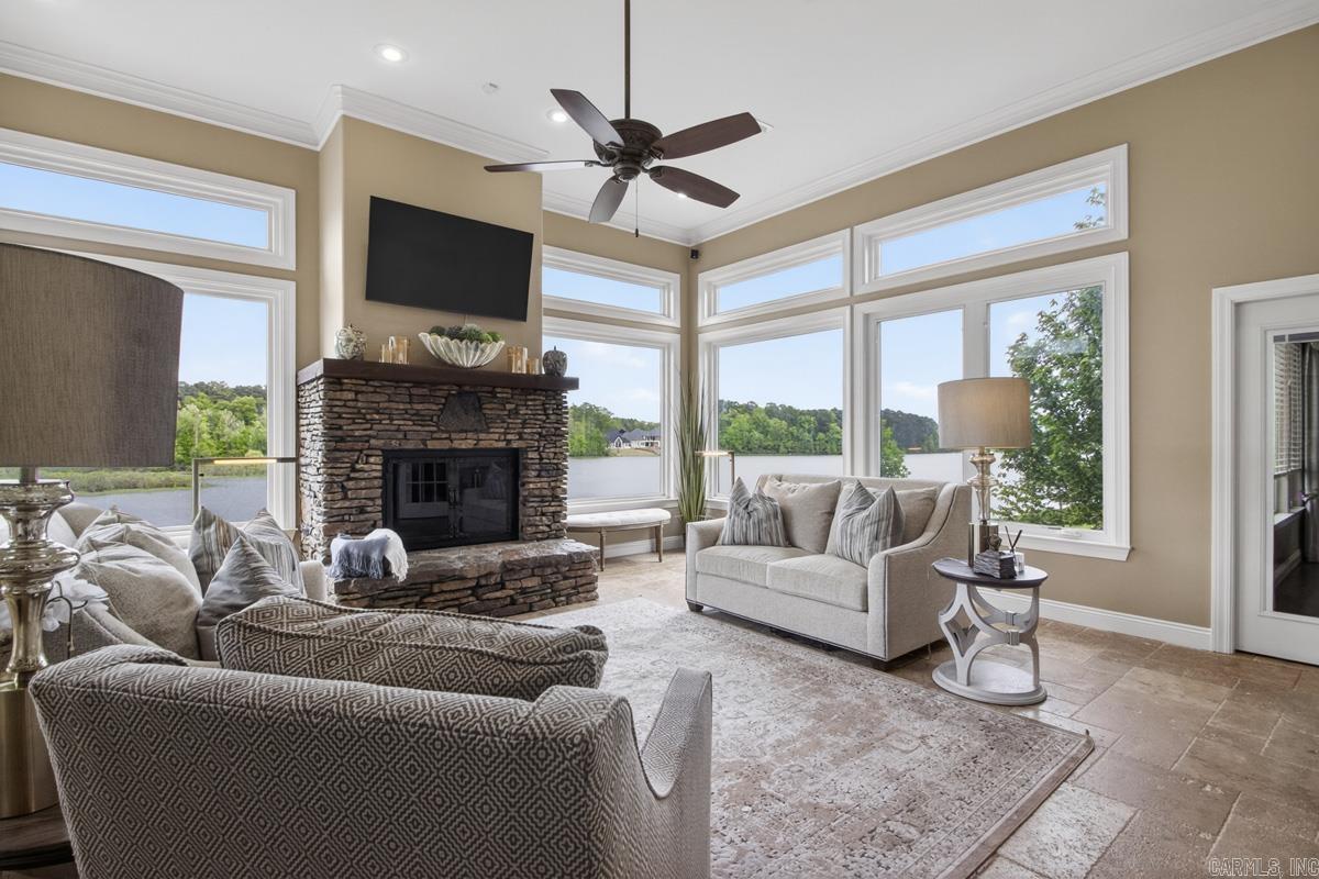7016 WESTSHORE  Benton, AR