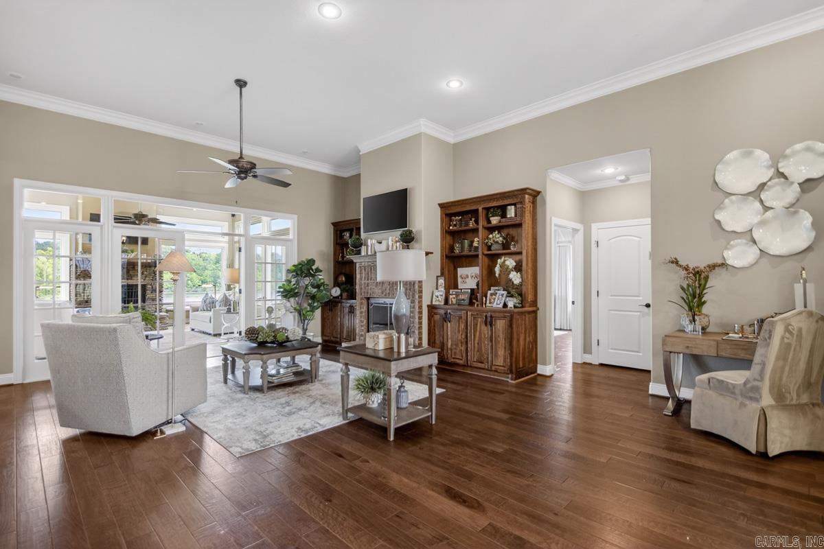 7016 WESTSHORE  Benton, AR