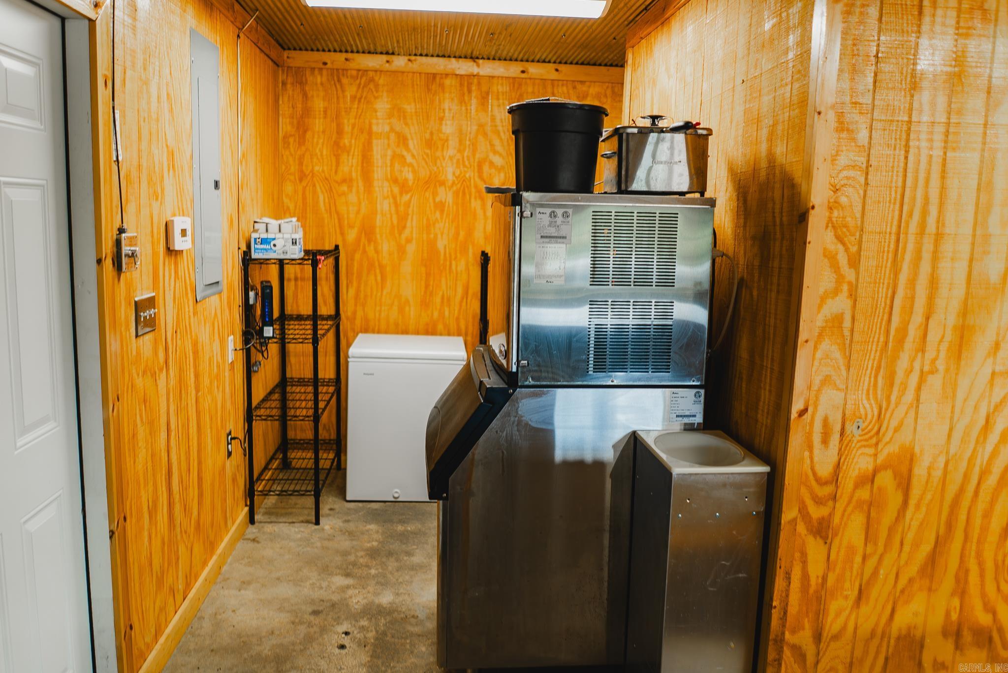 540 US-165  Dermott, AR