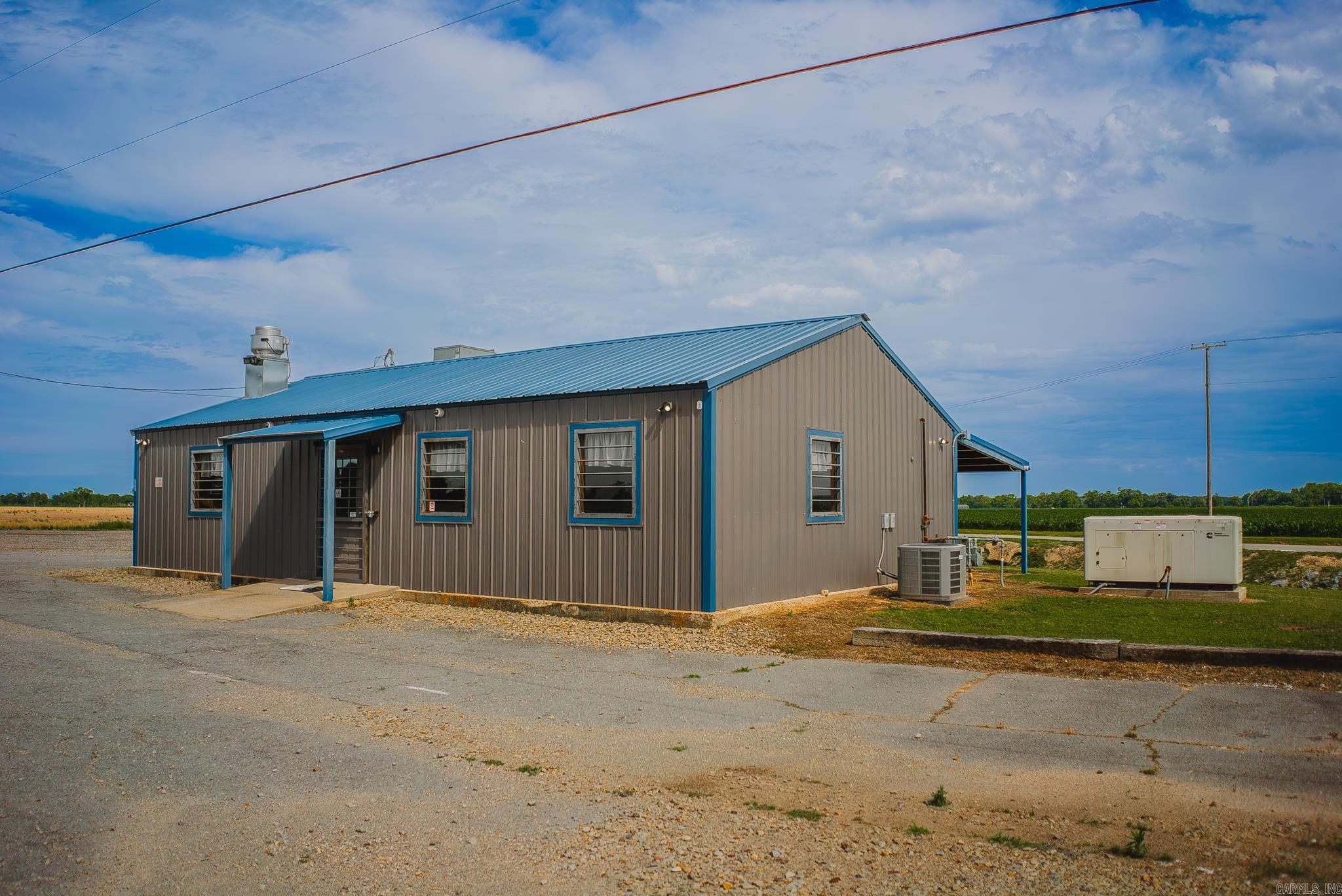 540 US-165  Dermott, AR