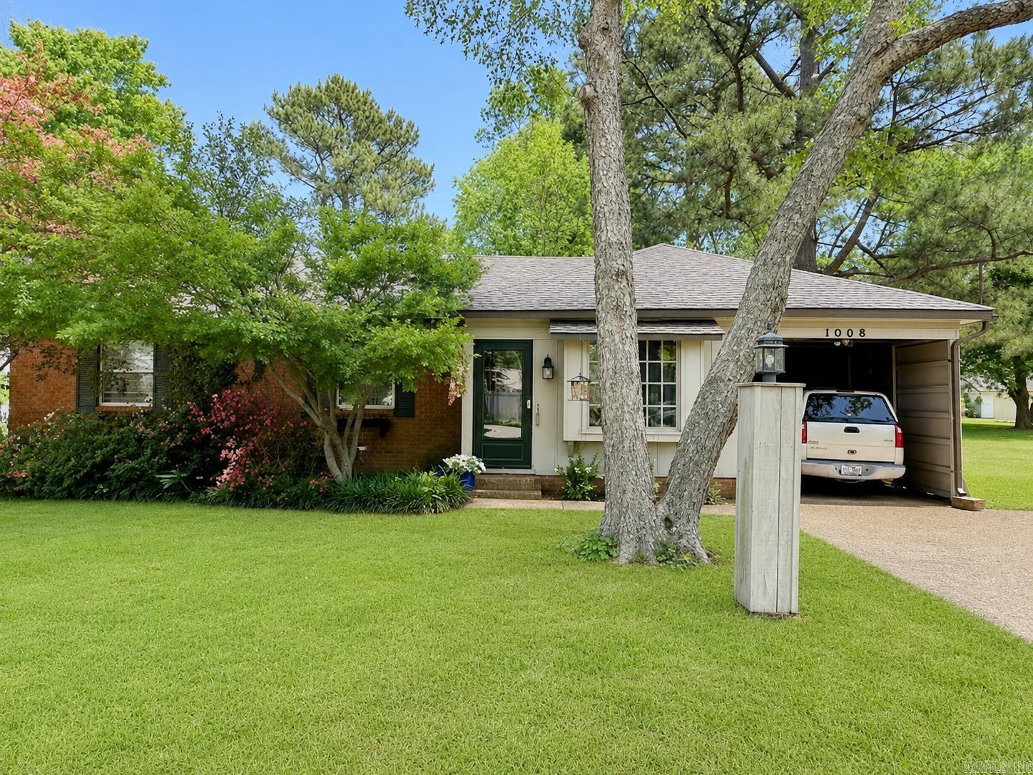 1008 W 3rd  Corning, AR