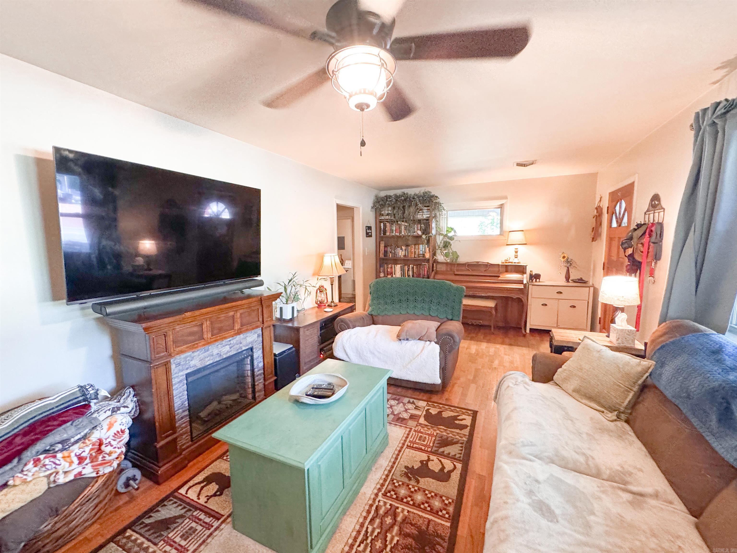 106 E Lincoln  Searcy, AR