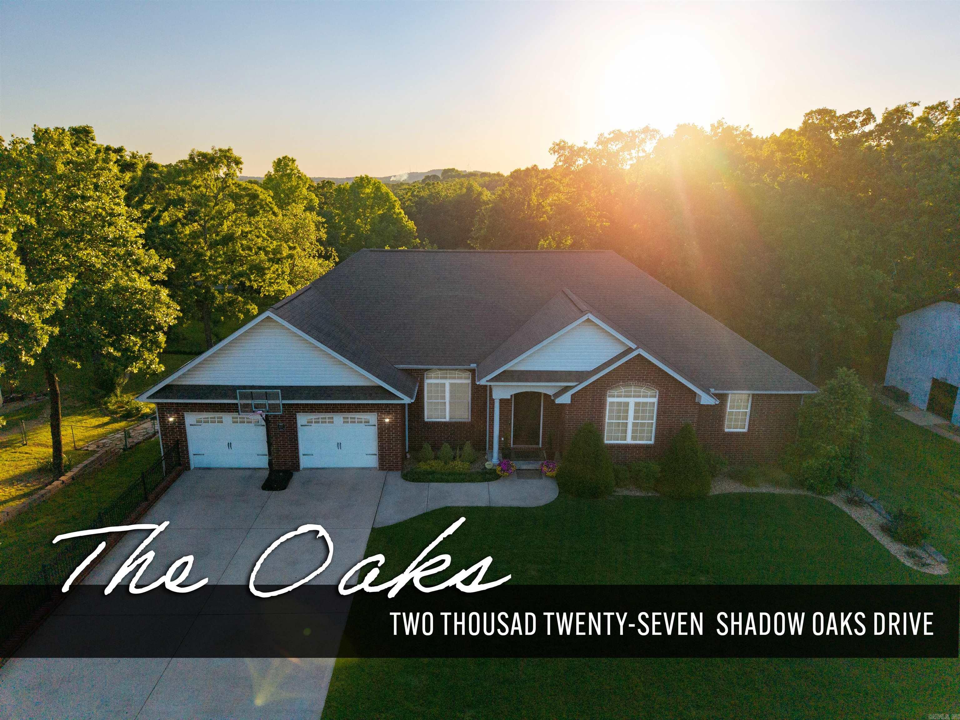2027 Shadow Oak Drive  Mountain Home, AR