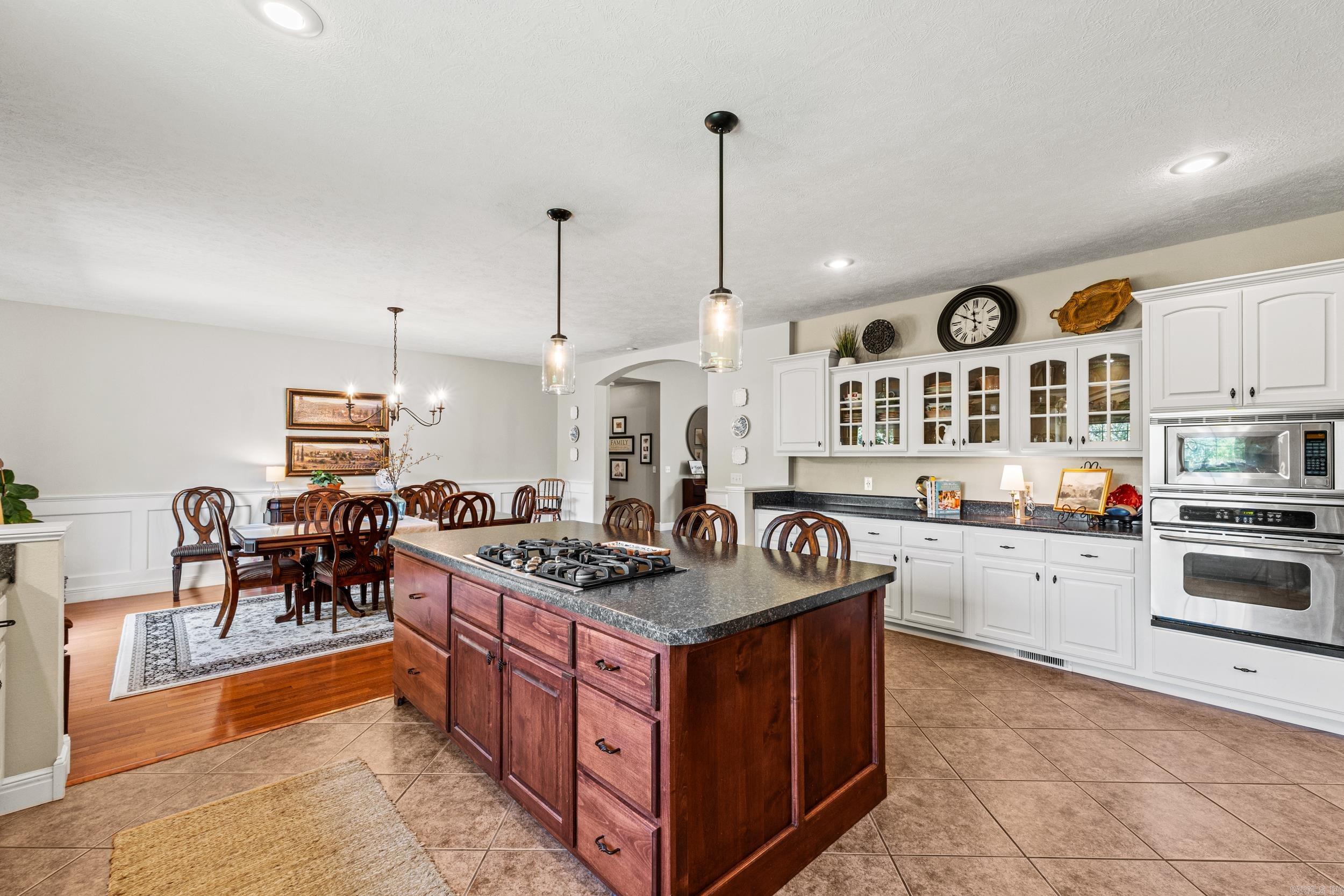 2027 Shadow Oak Drive Mountain Home, AR 72653