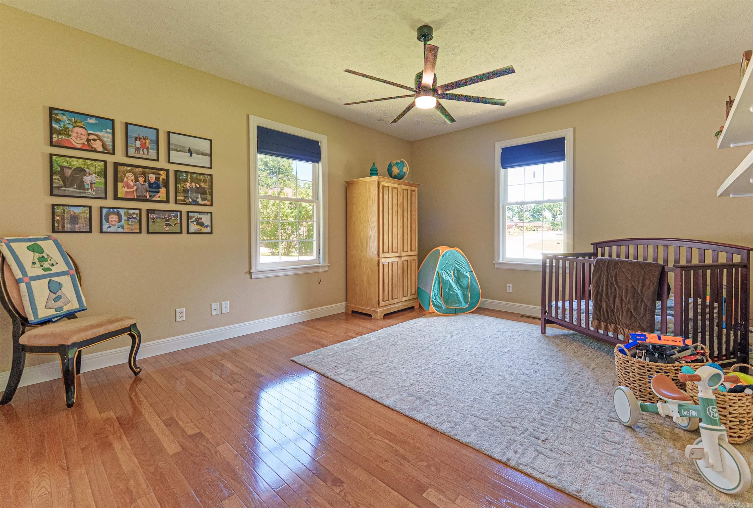 2027 Shadow Oak Drive  Mountain Home, AR