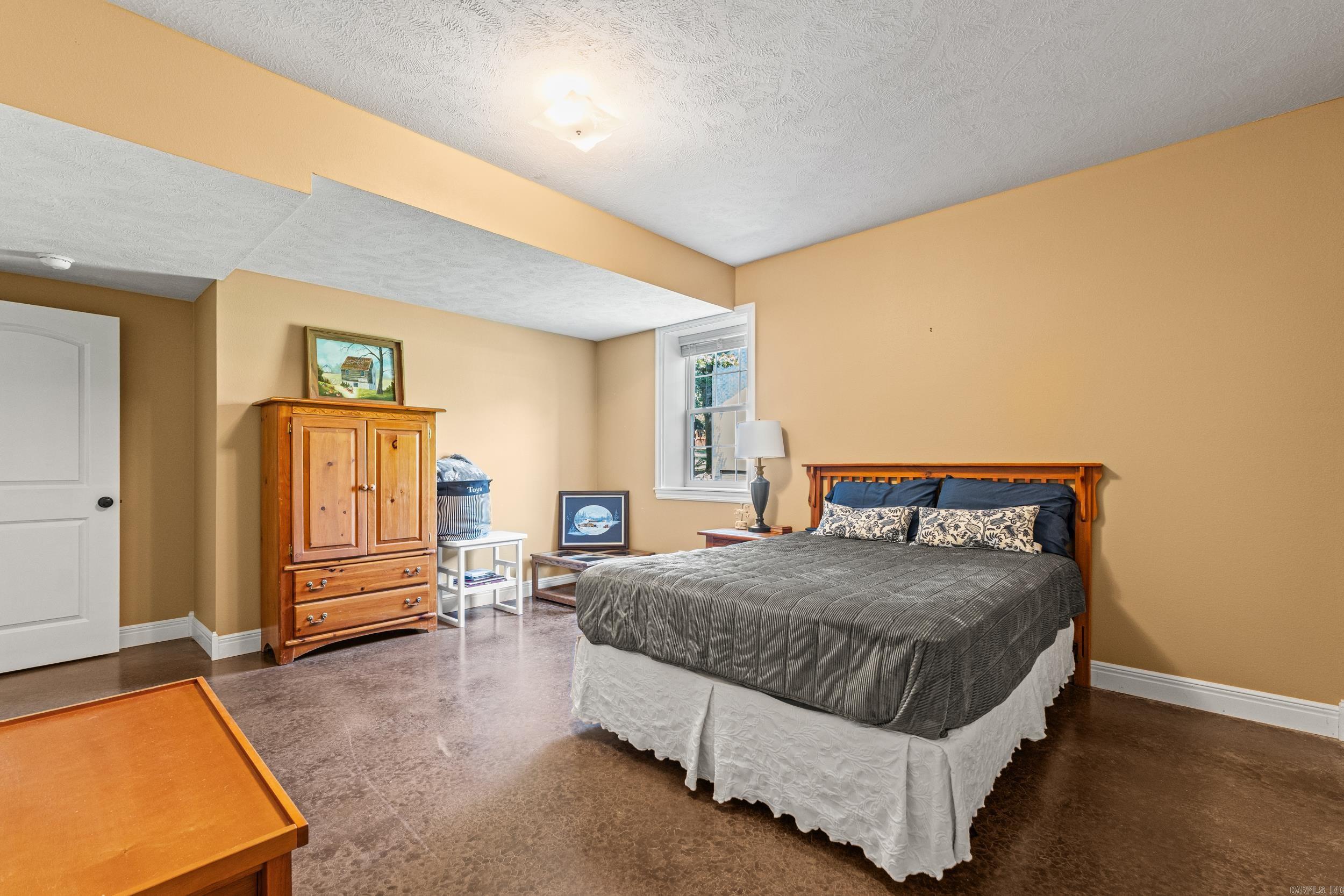2027 Shadow Oak Drive Mountain Home, AR 72653