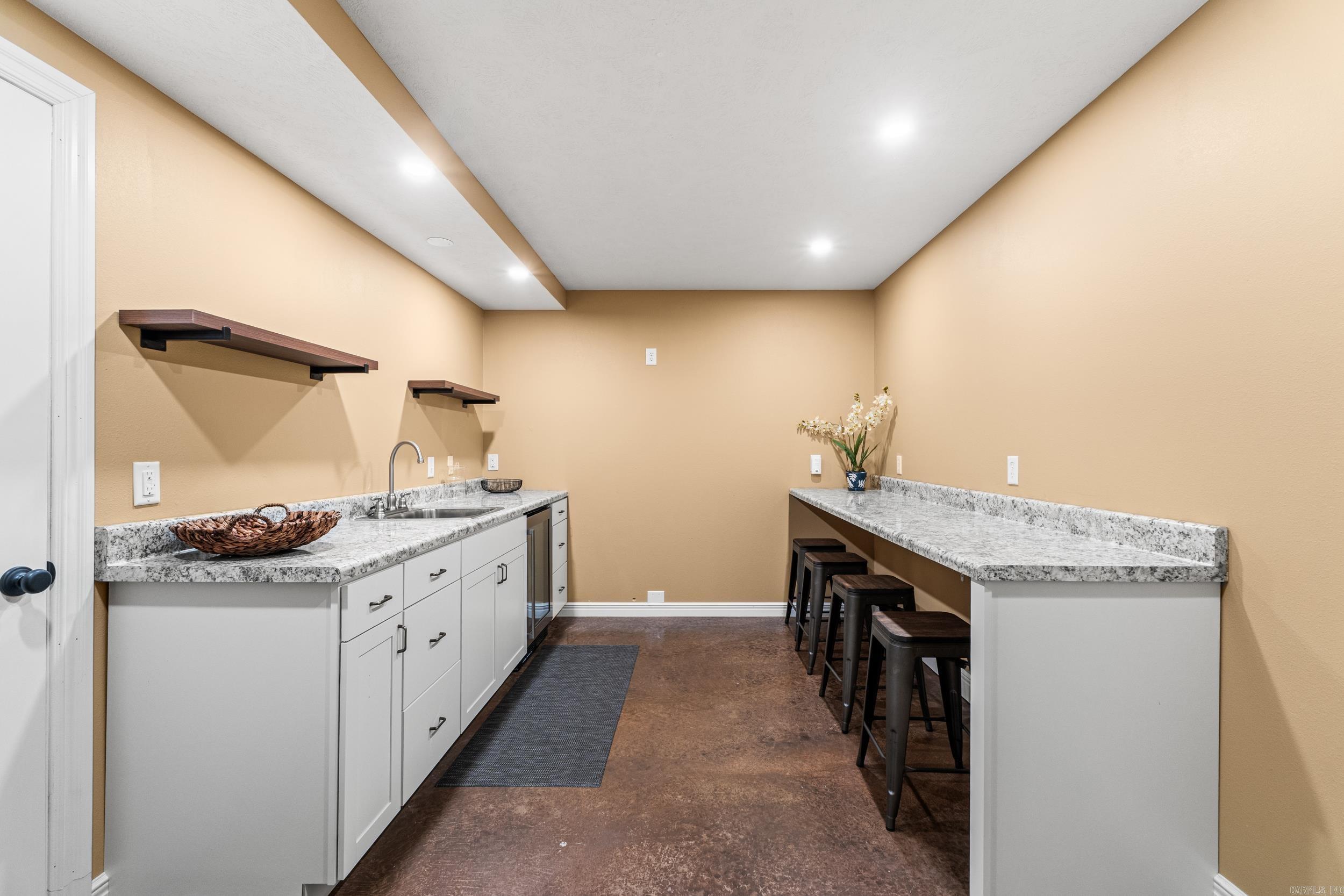 2027 Shadow Oak Drive Mountain Home, AR 72653