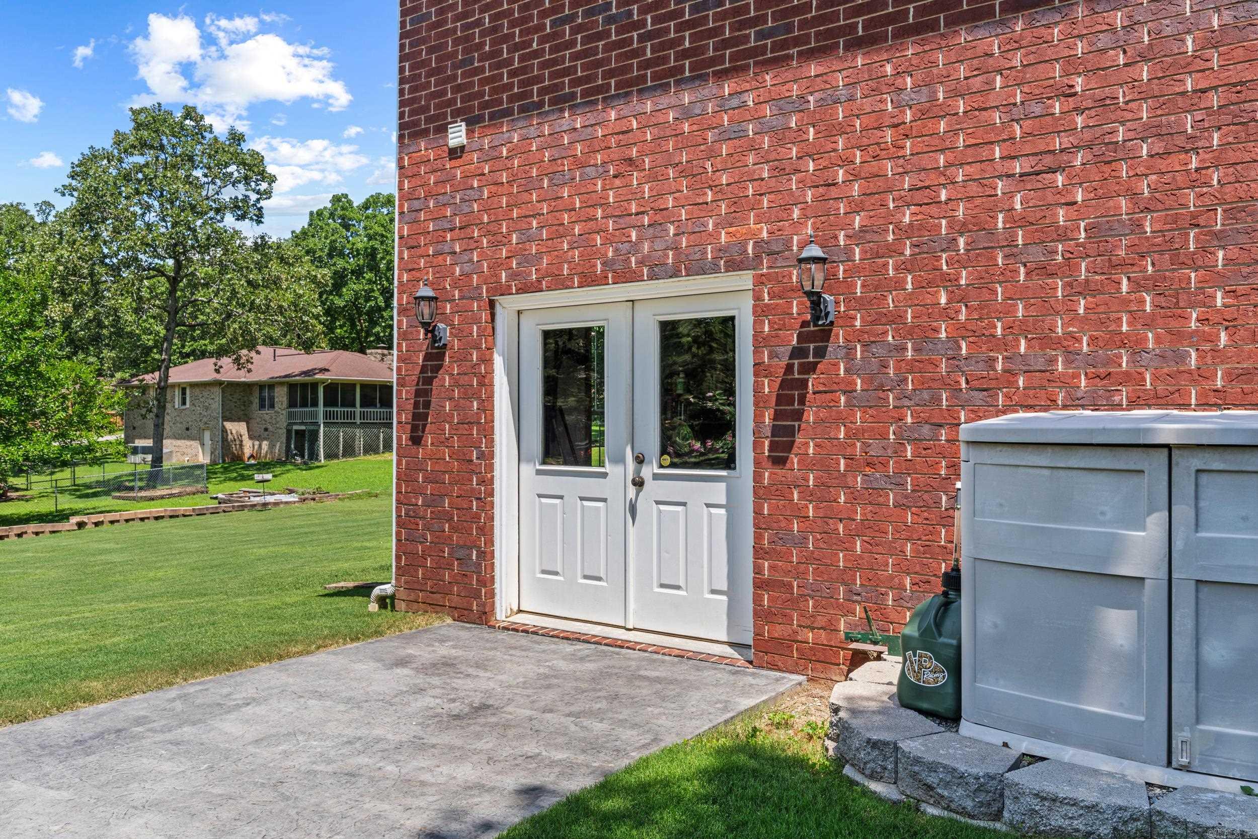 2027 Shadow Oak Drive Mountain Home, AR 72653