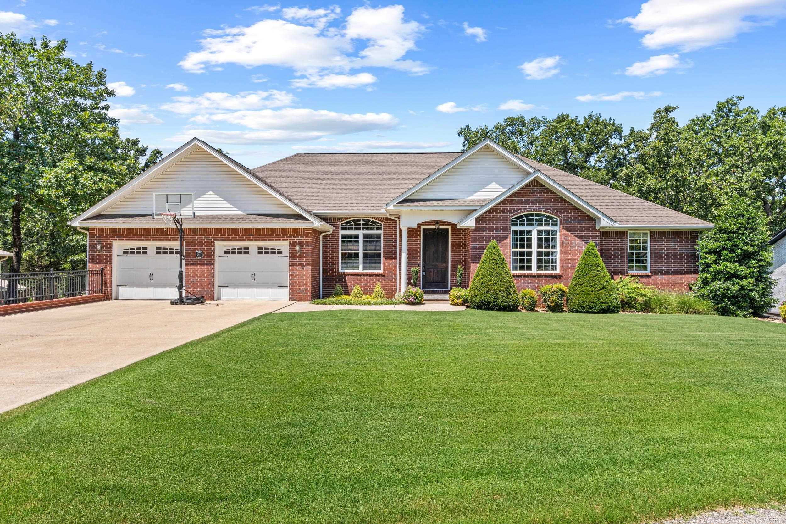 2027 Shadow Oak Drive Mountain Home, AR 72653