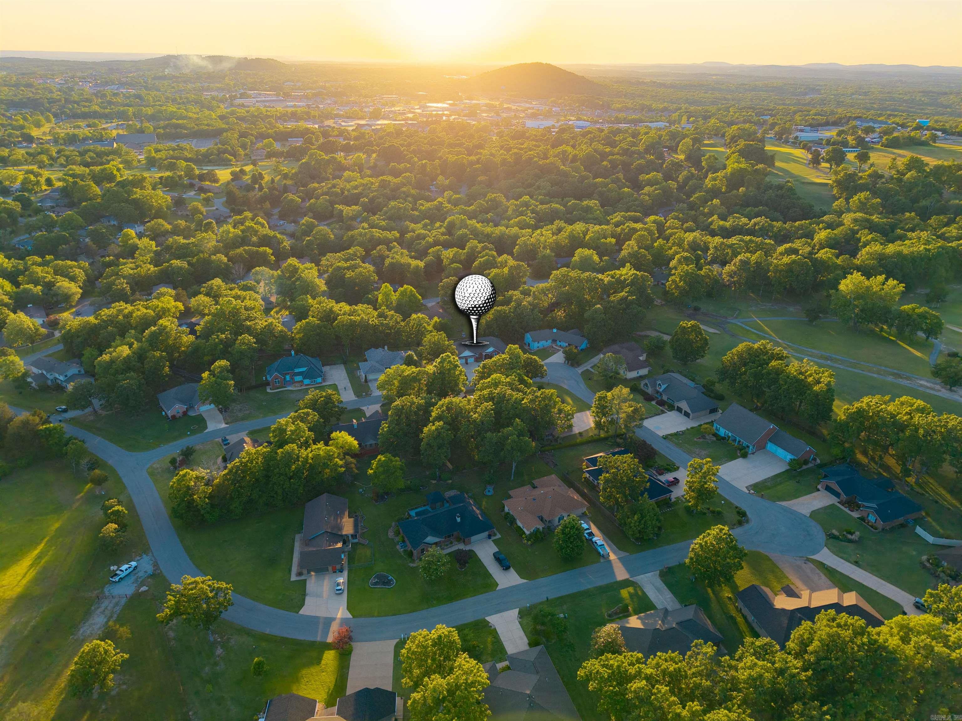 2027 Shadow Oak Drive  Mountain Home, AR