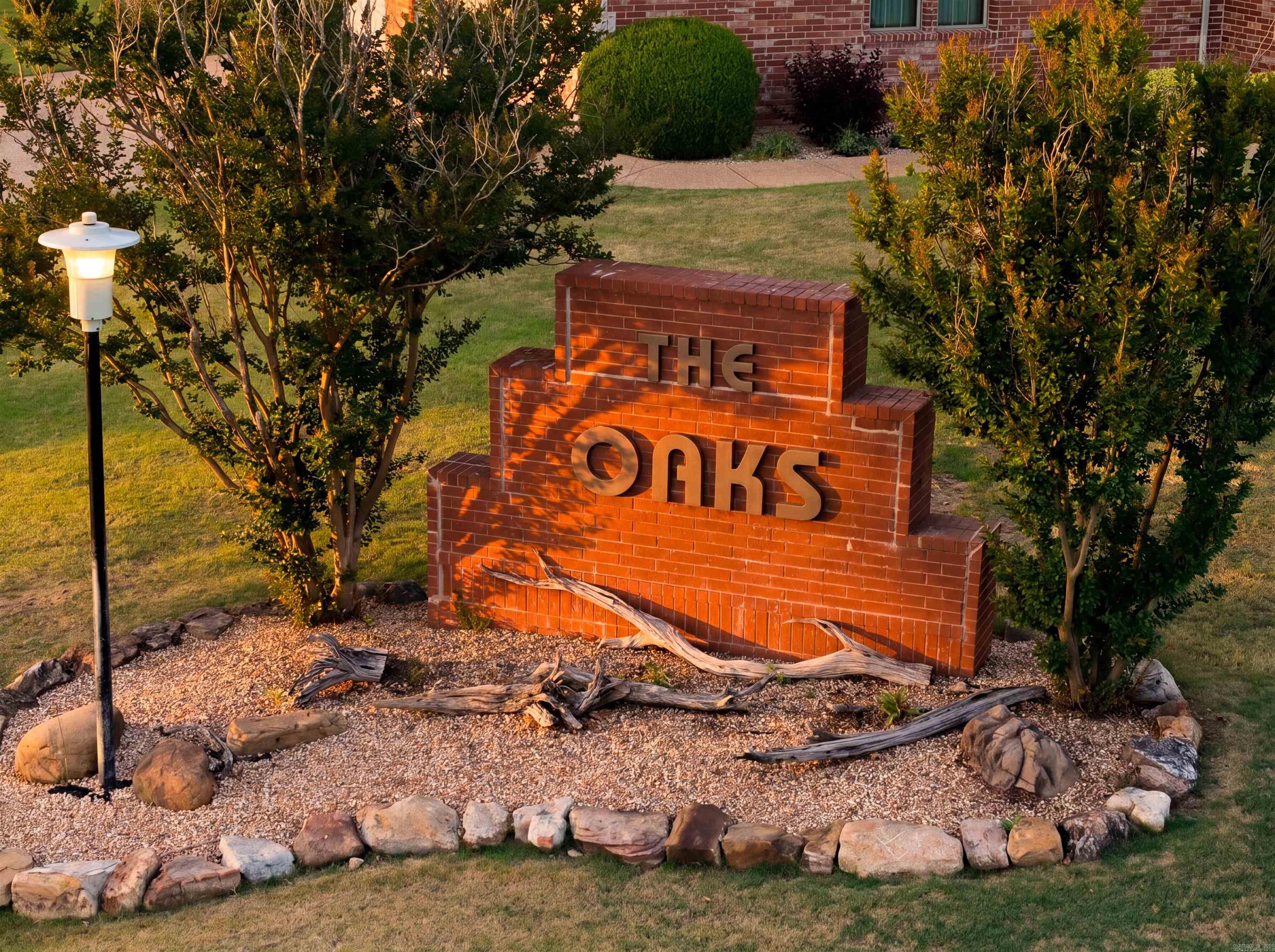 2027 Shadow Oak Drive  Mountain Home, AR