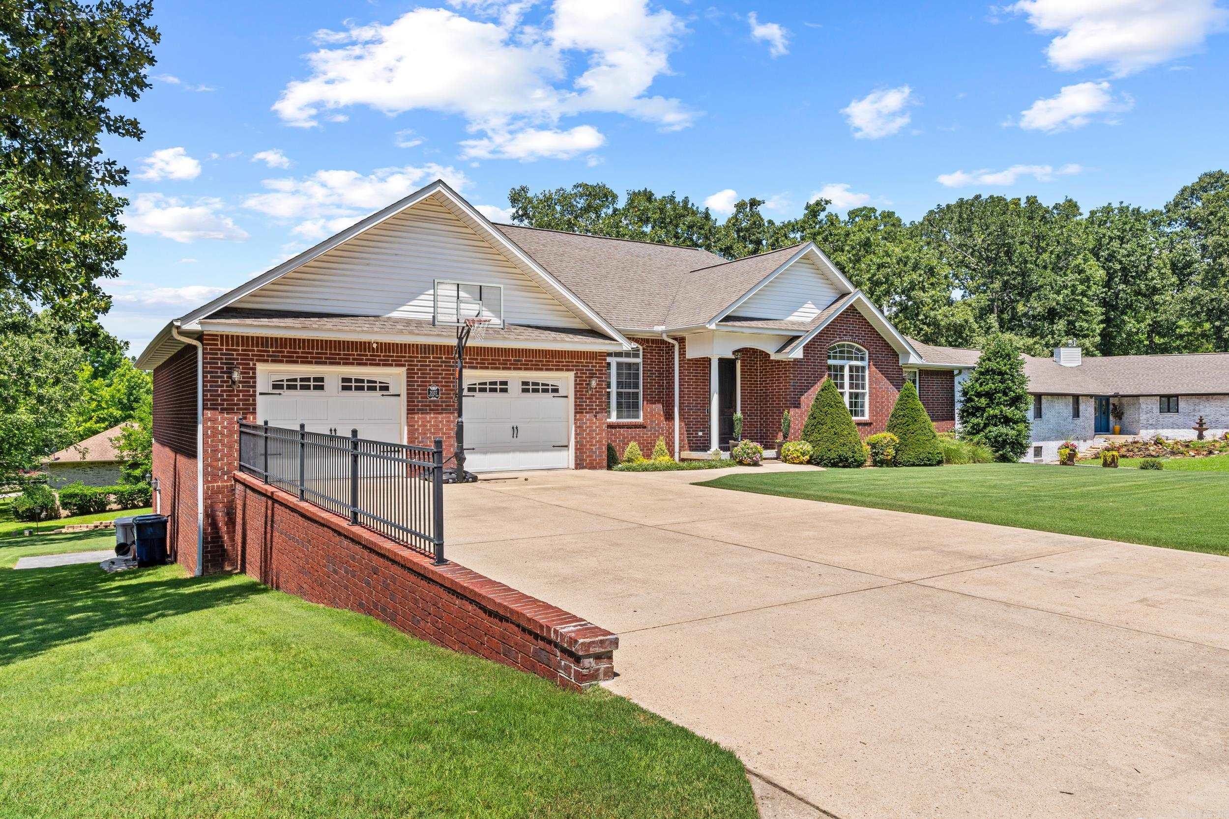 2027 Shadow Oak Drive Mountain Home, AR 72653