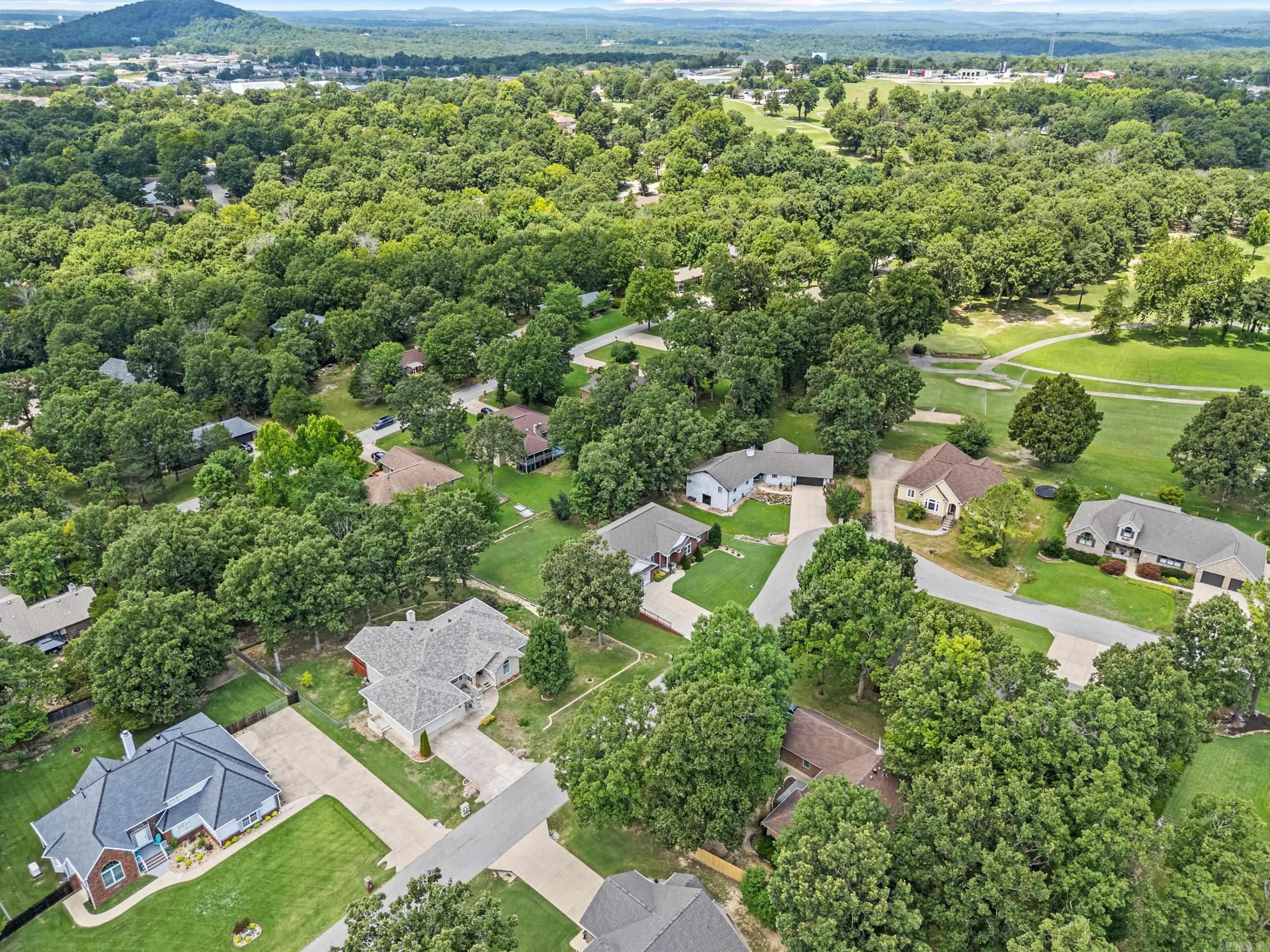 2027 Shadow Oak Drive Mountain Home, AR 72653