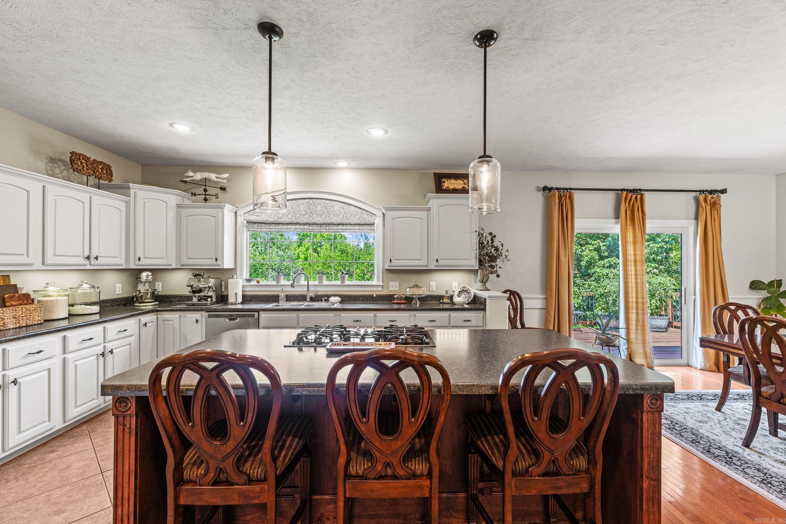 2027 Shadow Oak Drive Mountain Home, AR 72653