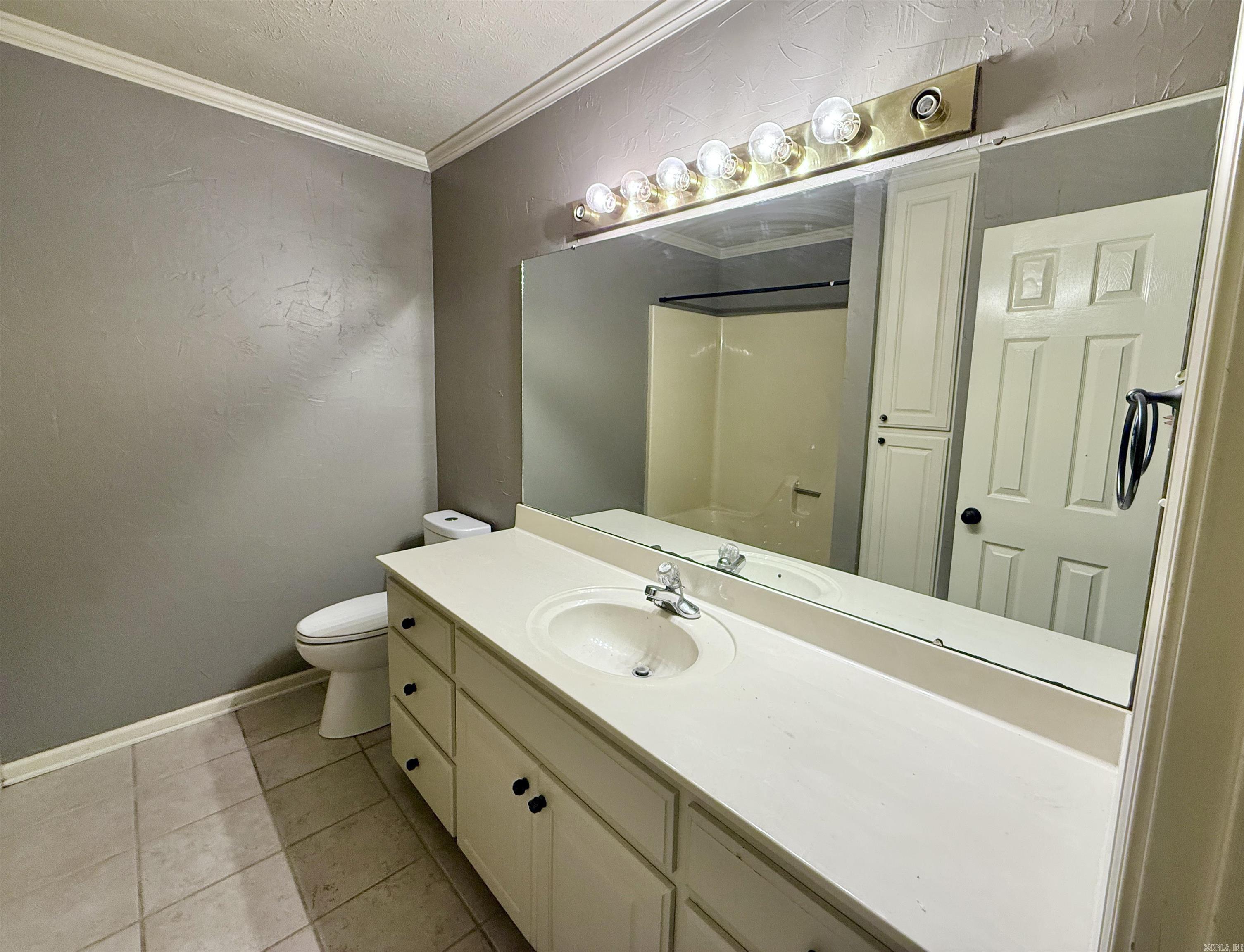 1825 Drury  Conway, AR
