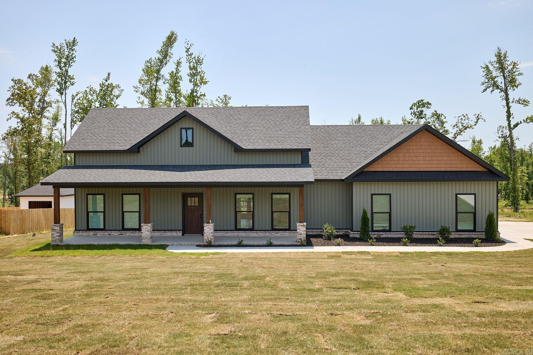 10581 W Miller Sardis Road  Bauxite, AR