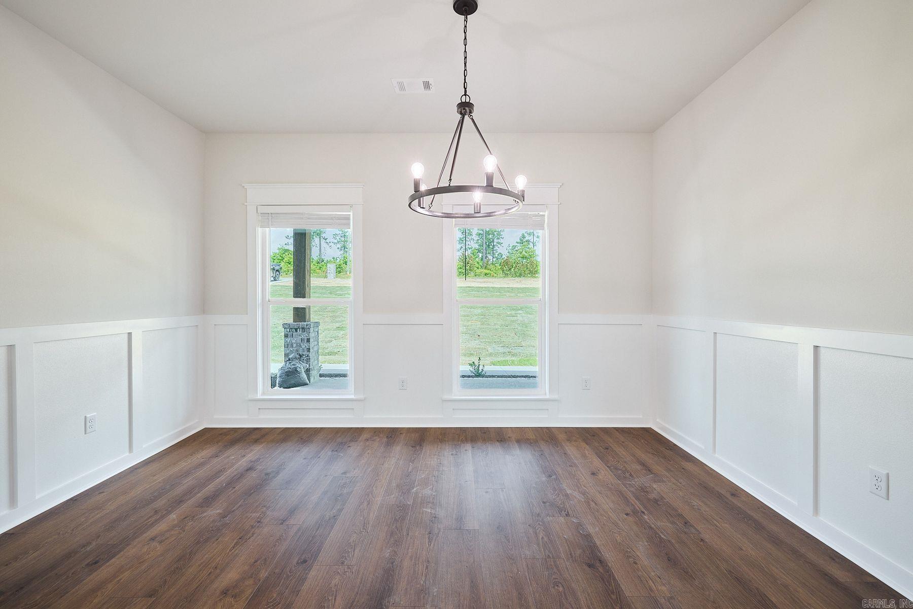 10581 W Miller Sardis Road  Bauxite, AR