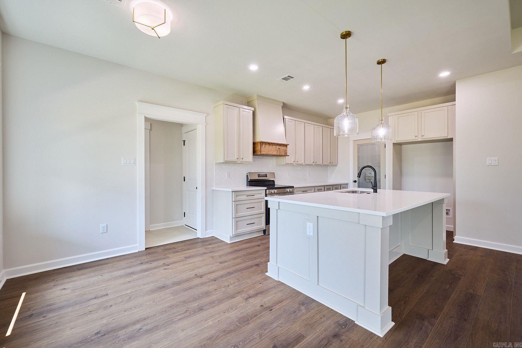 10581 W Miller Sardis Road  Bauxite, AR