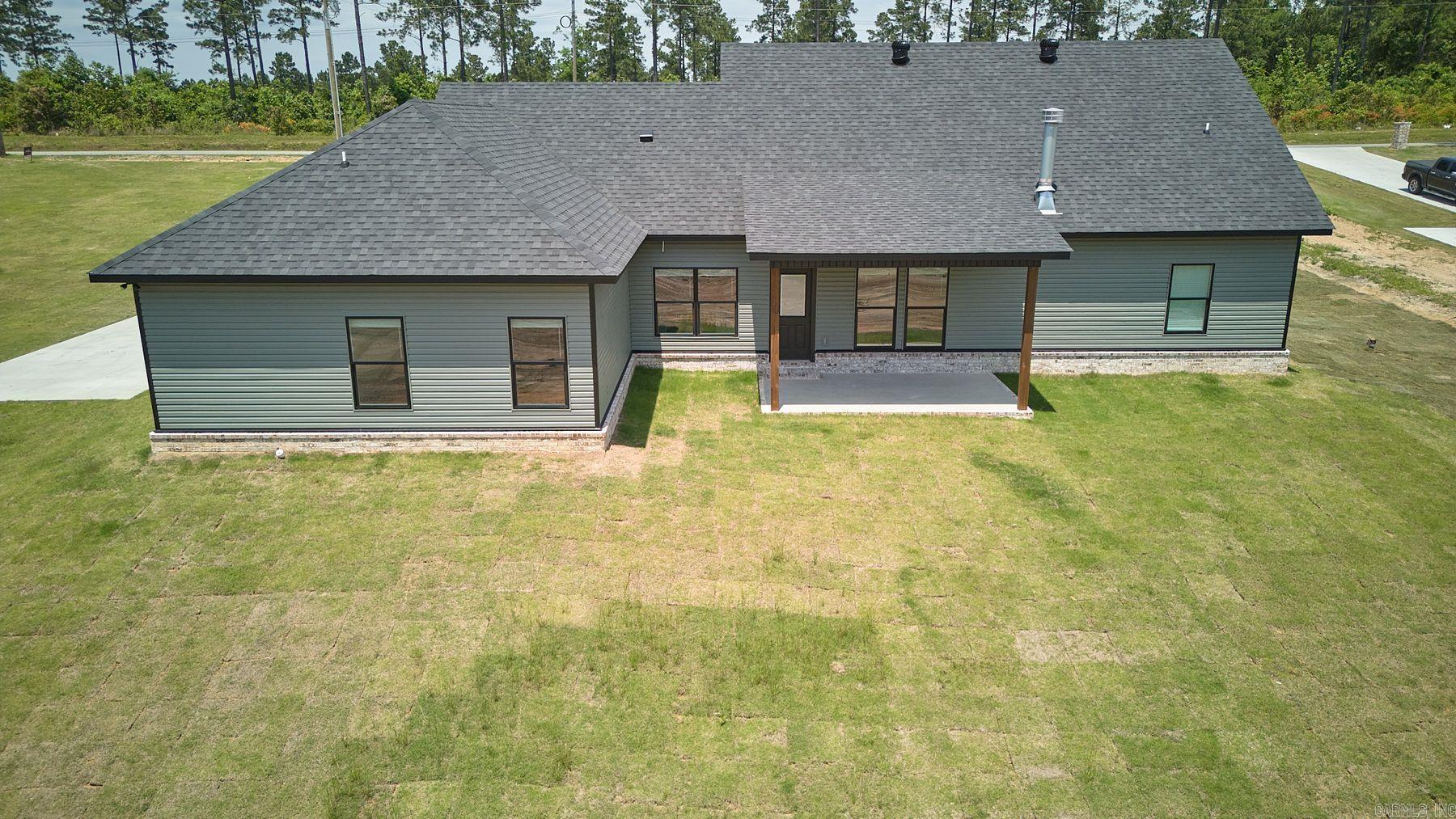 10581 W Miller Sardis Road  Bauxite, AR