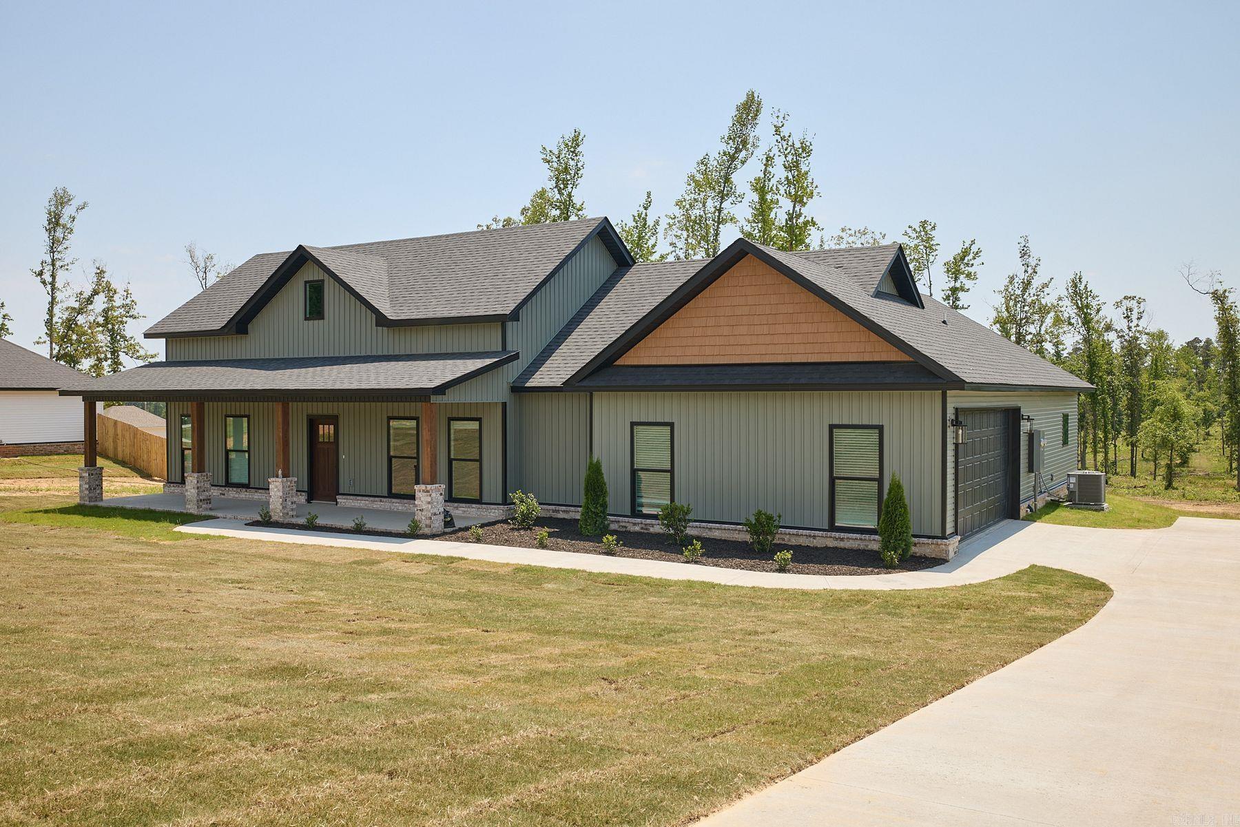 10581 W Miller Sardis Road  Bauxite, AR