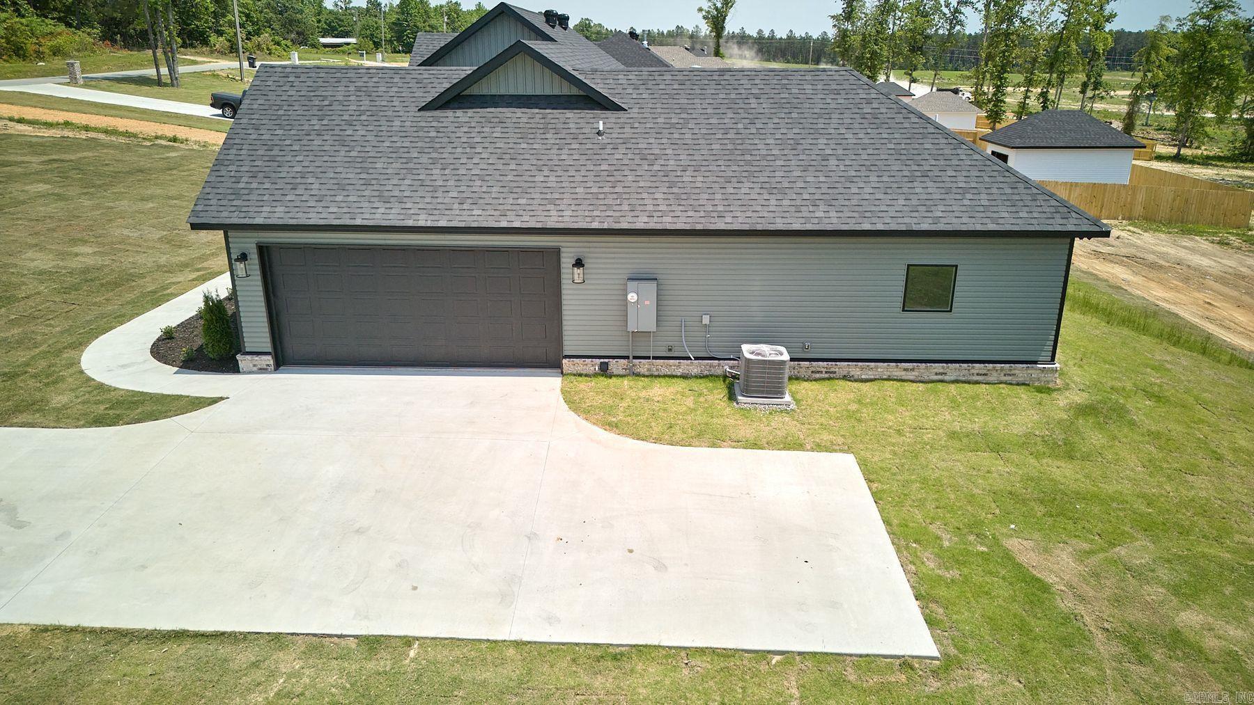 10581 W Miller Sardis Road  Bauxite, AR