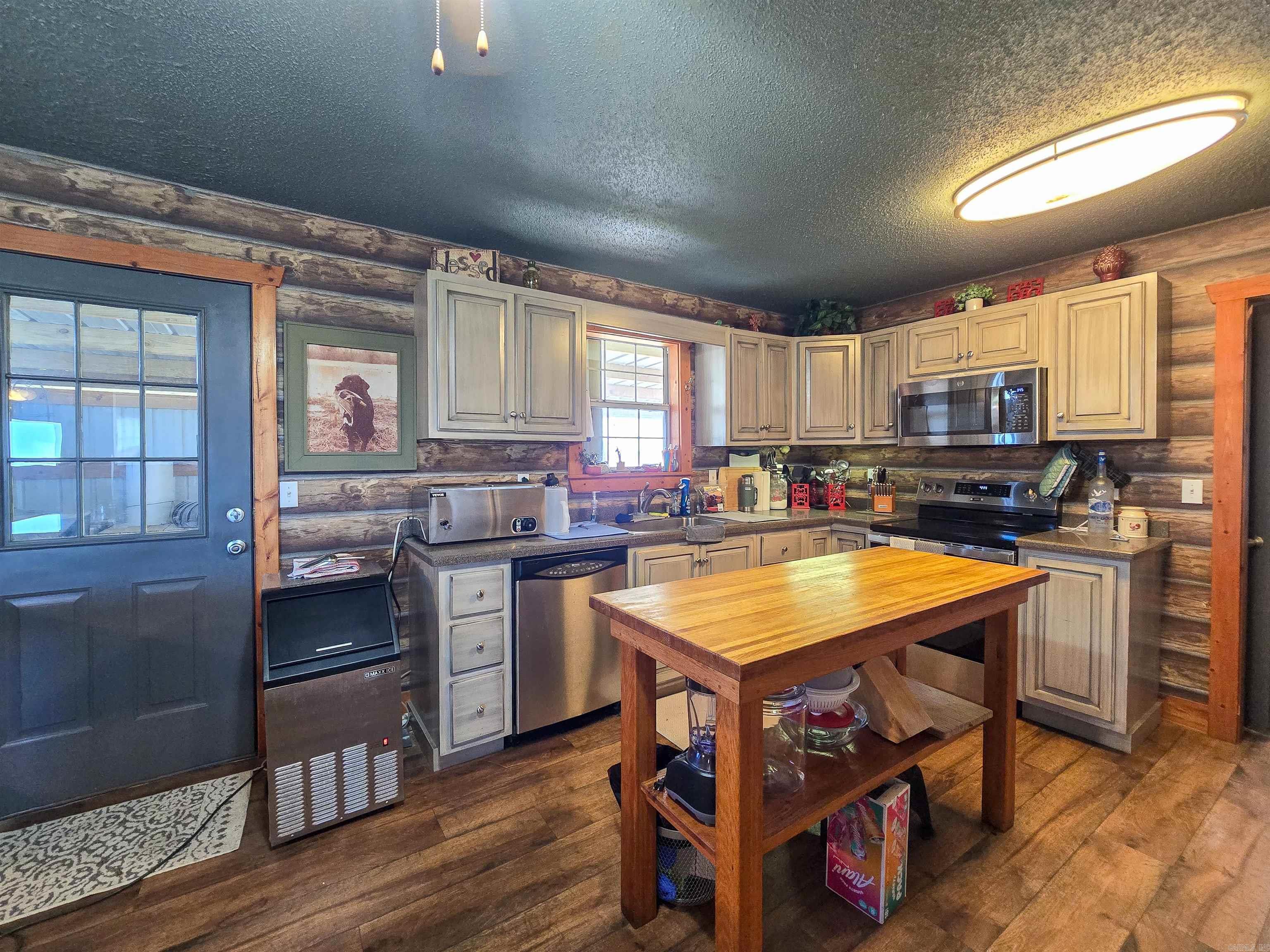 2645 County Road 204  Jonesboro, AR