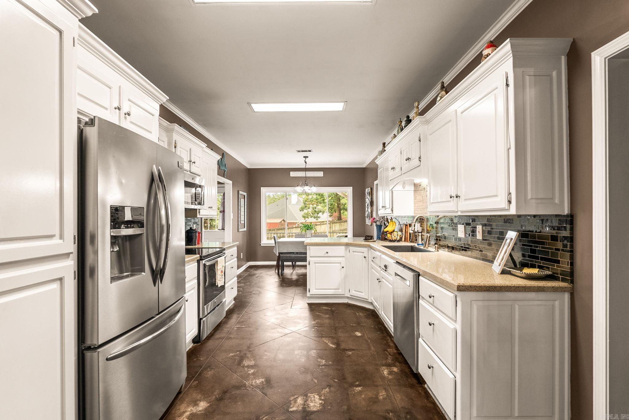 27 Winona  Maumelle, AR