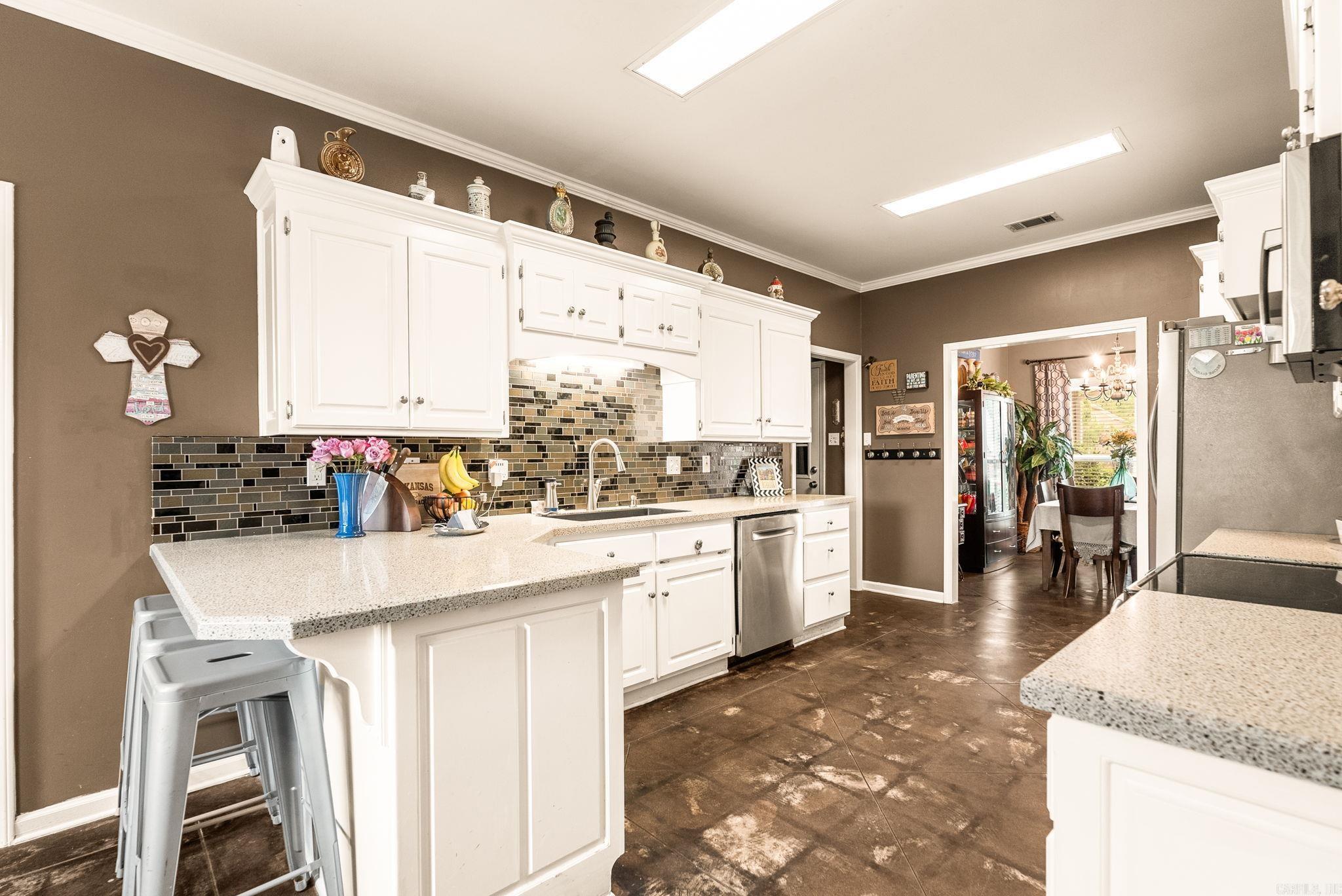27 Winona  Maumelle, AR