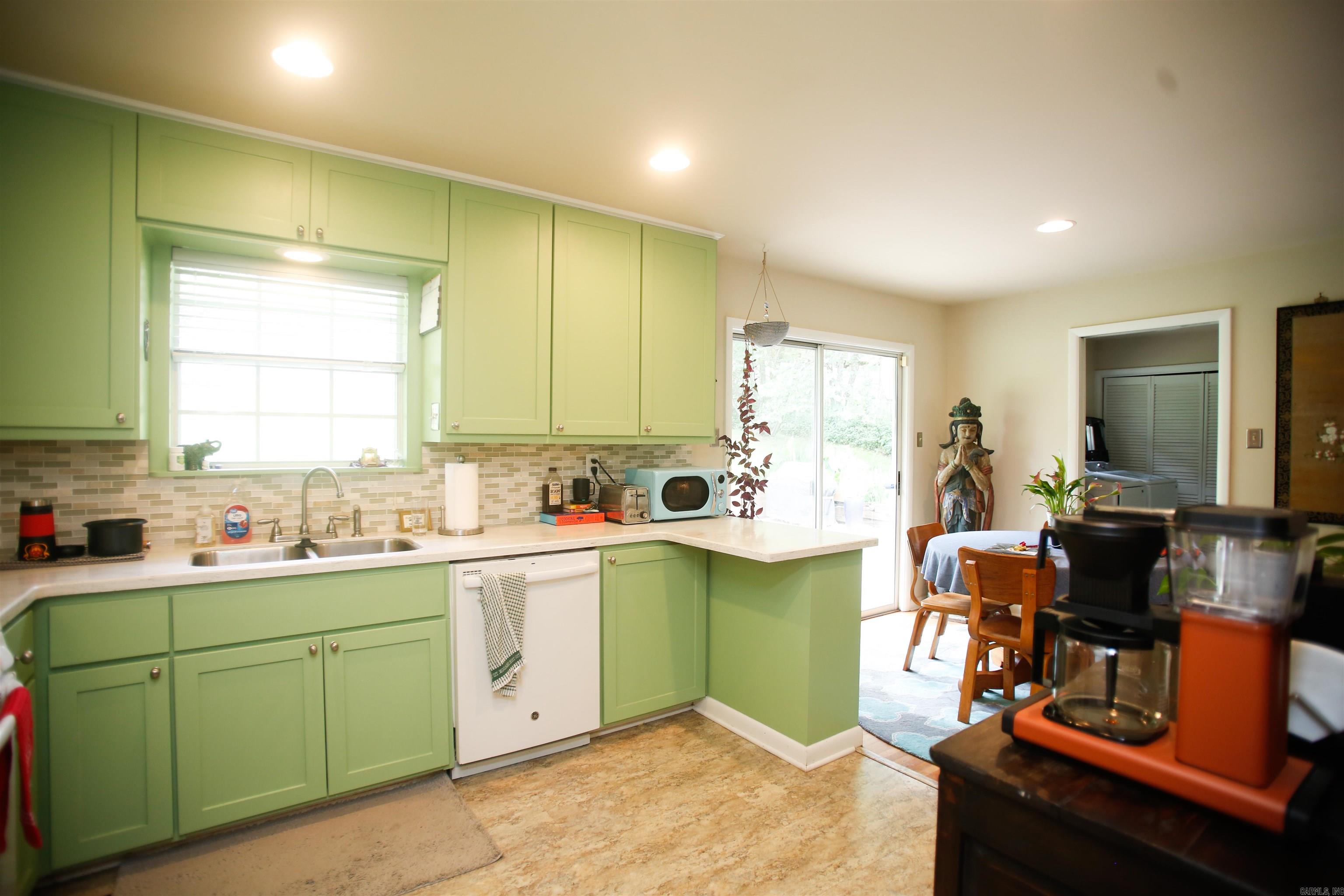 7220 Amherst  Little Rock, AR