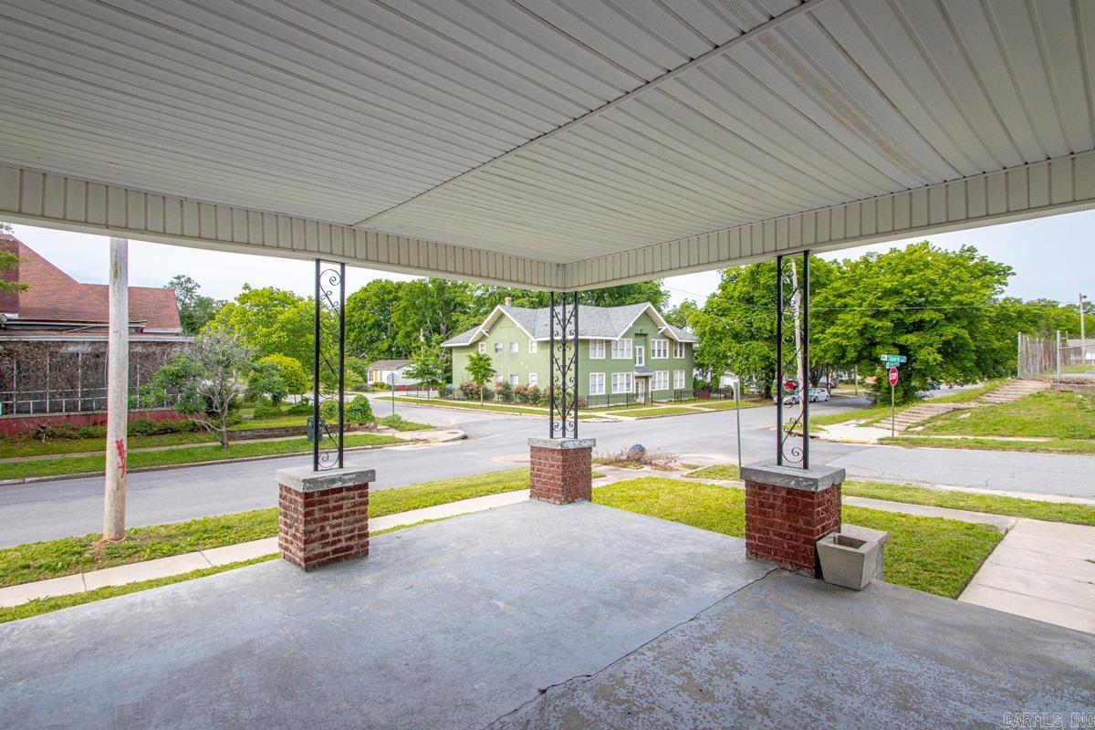 1923 S Izard  Little Rock, AR
