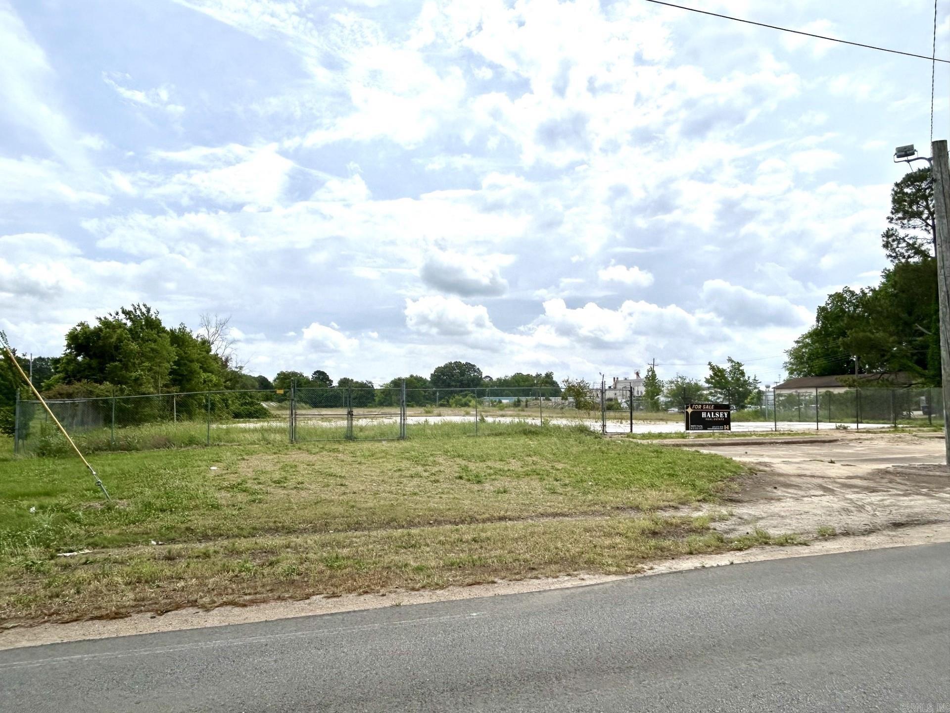 428 N Culberhouse 408 & 428 N. Culberhouse plus two lots on W. Allen Jonesboro, AR