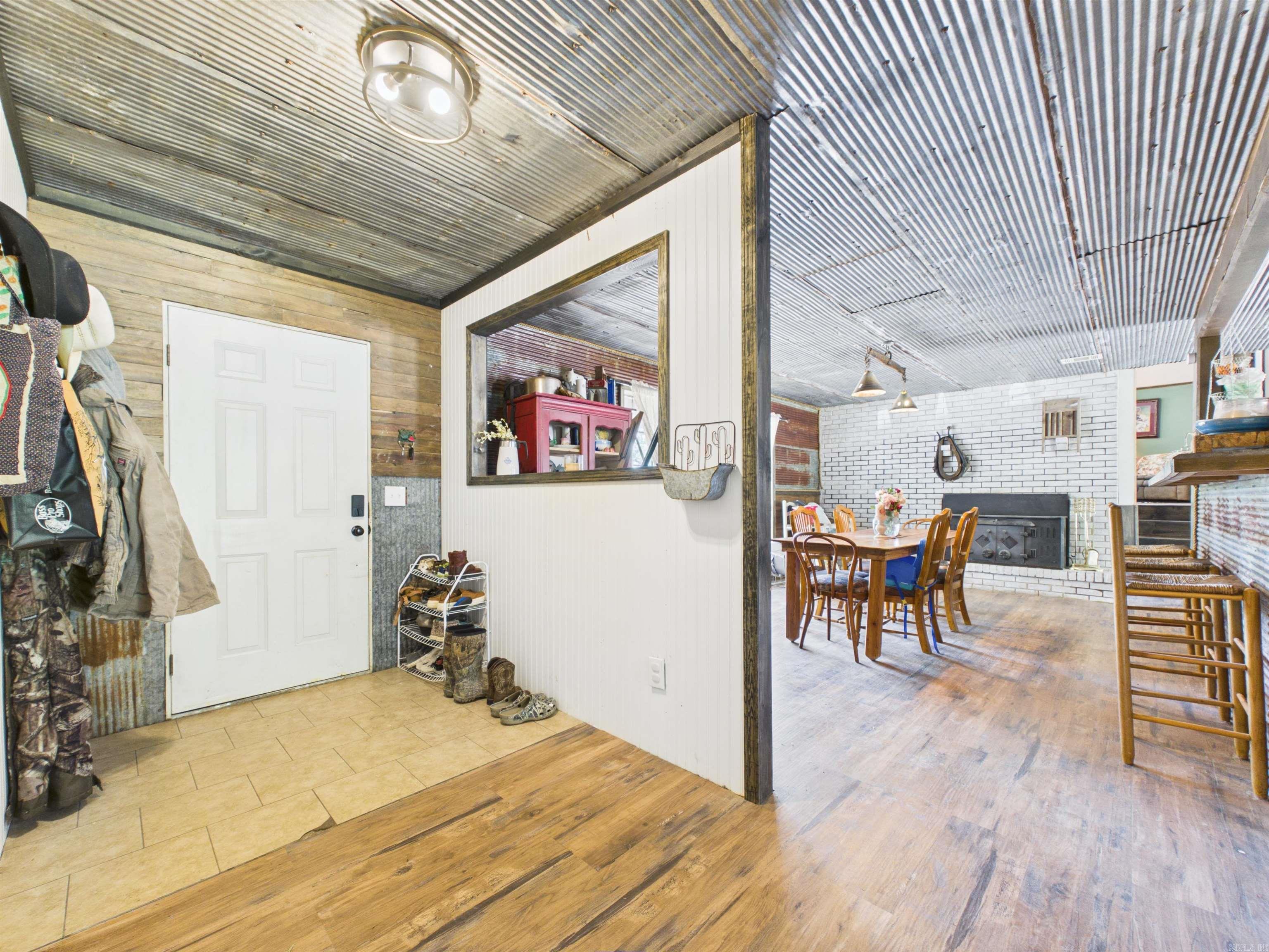 1266 AR HWY 230  Cave City, AR