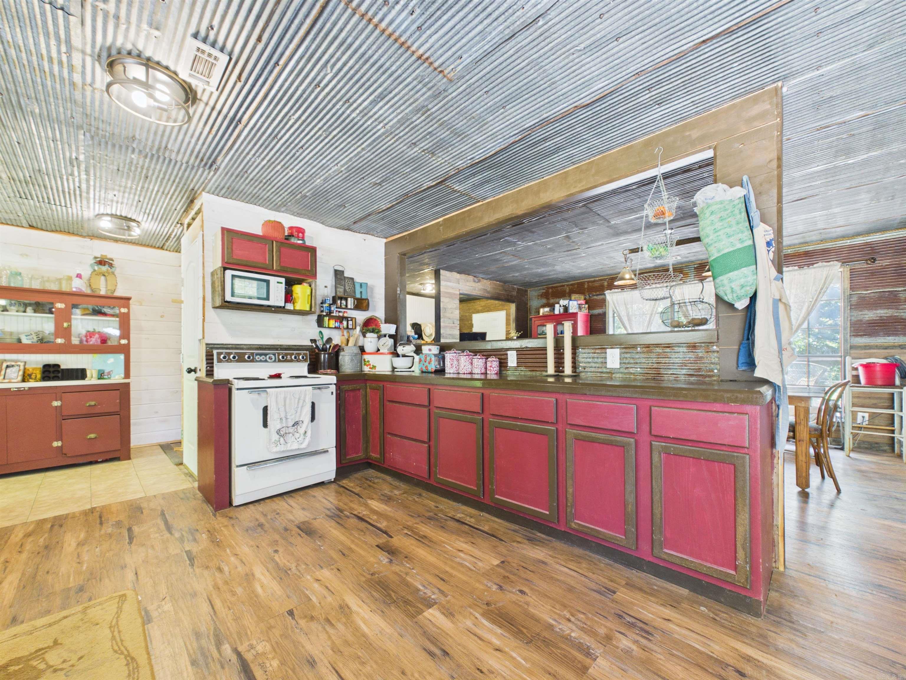 1266 AR HWY 230  Cave City, AR