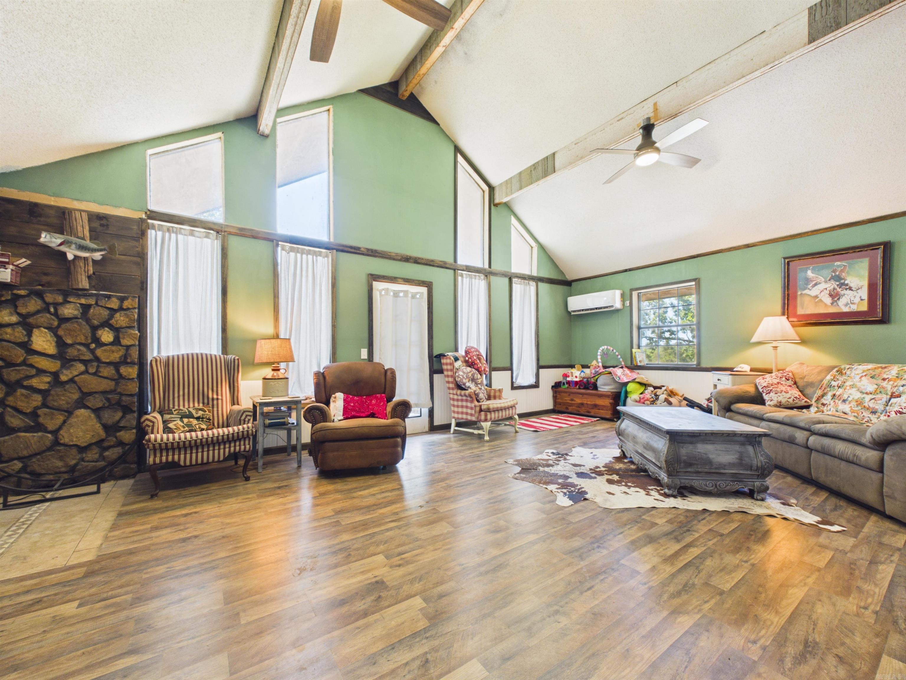 1266 AR HWY 230  Cave City, AR