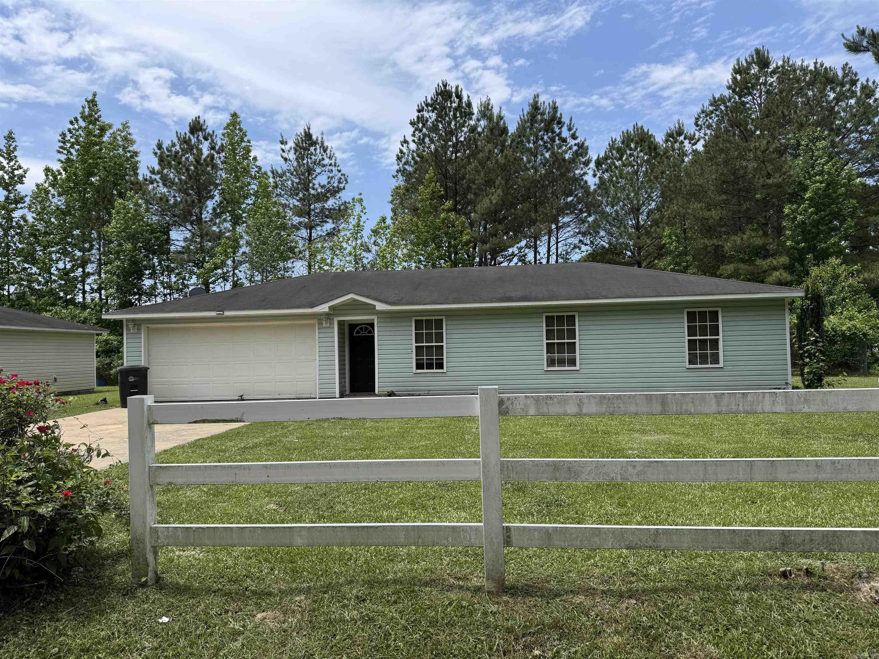 1445 Pine Drive Haskell, AR 72015