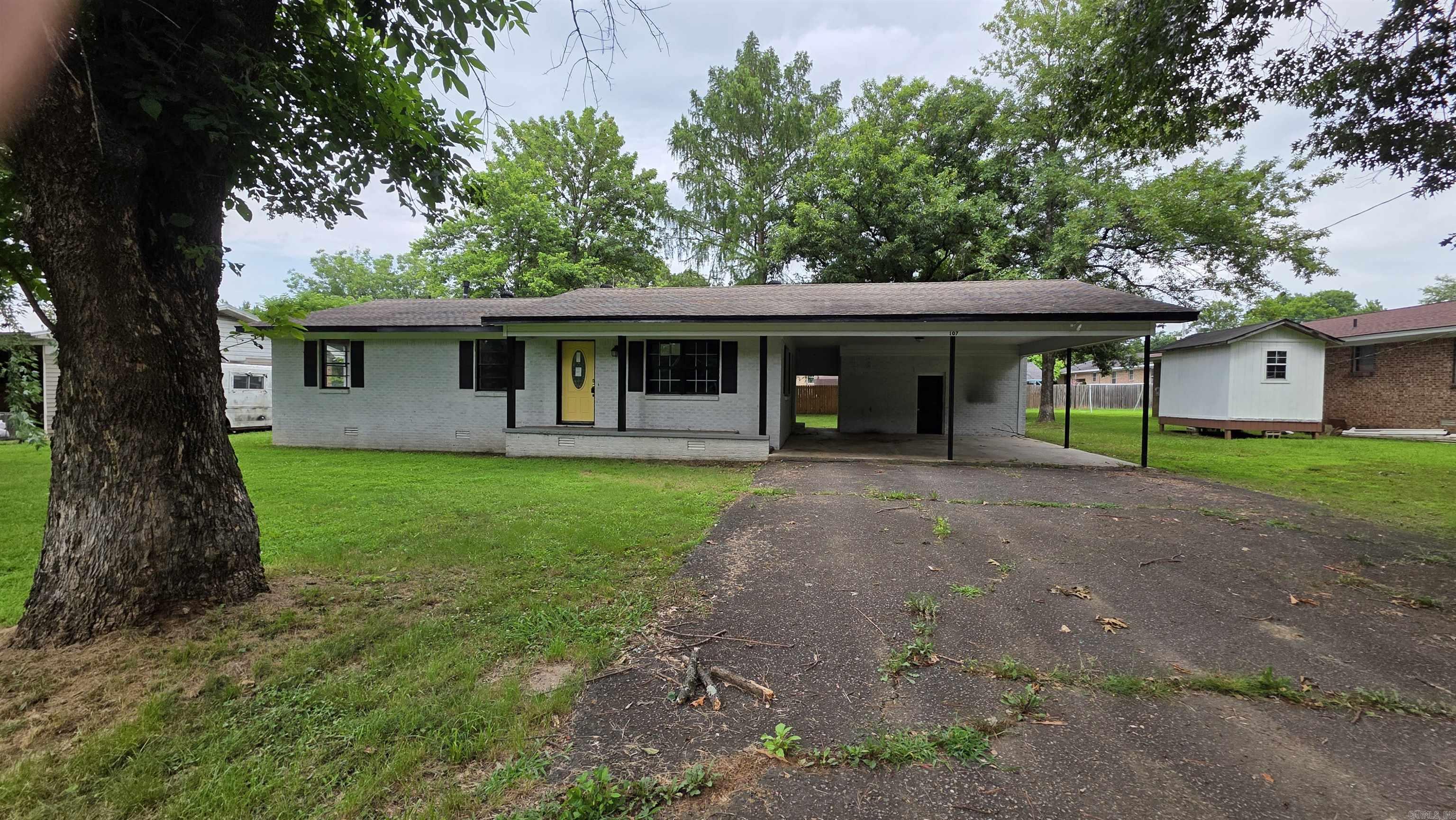 107 Mountain  Danville, AR
