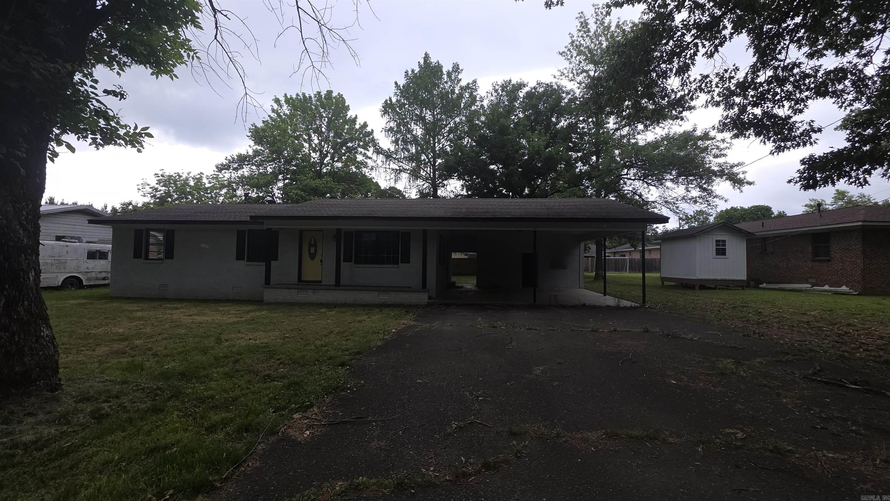 107 Mountain  Danville, AR