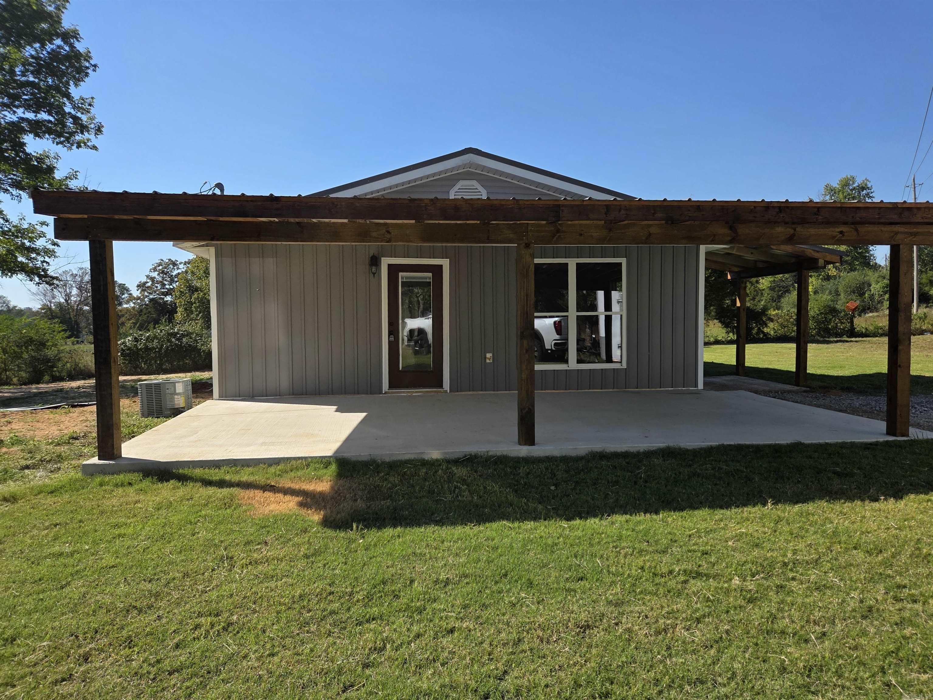 2735 Floral  Floral, AR