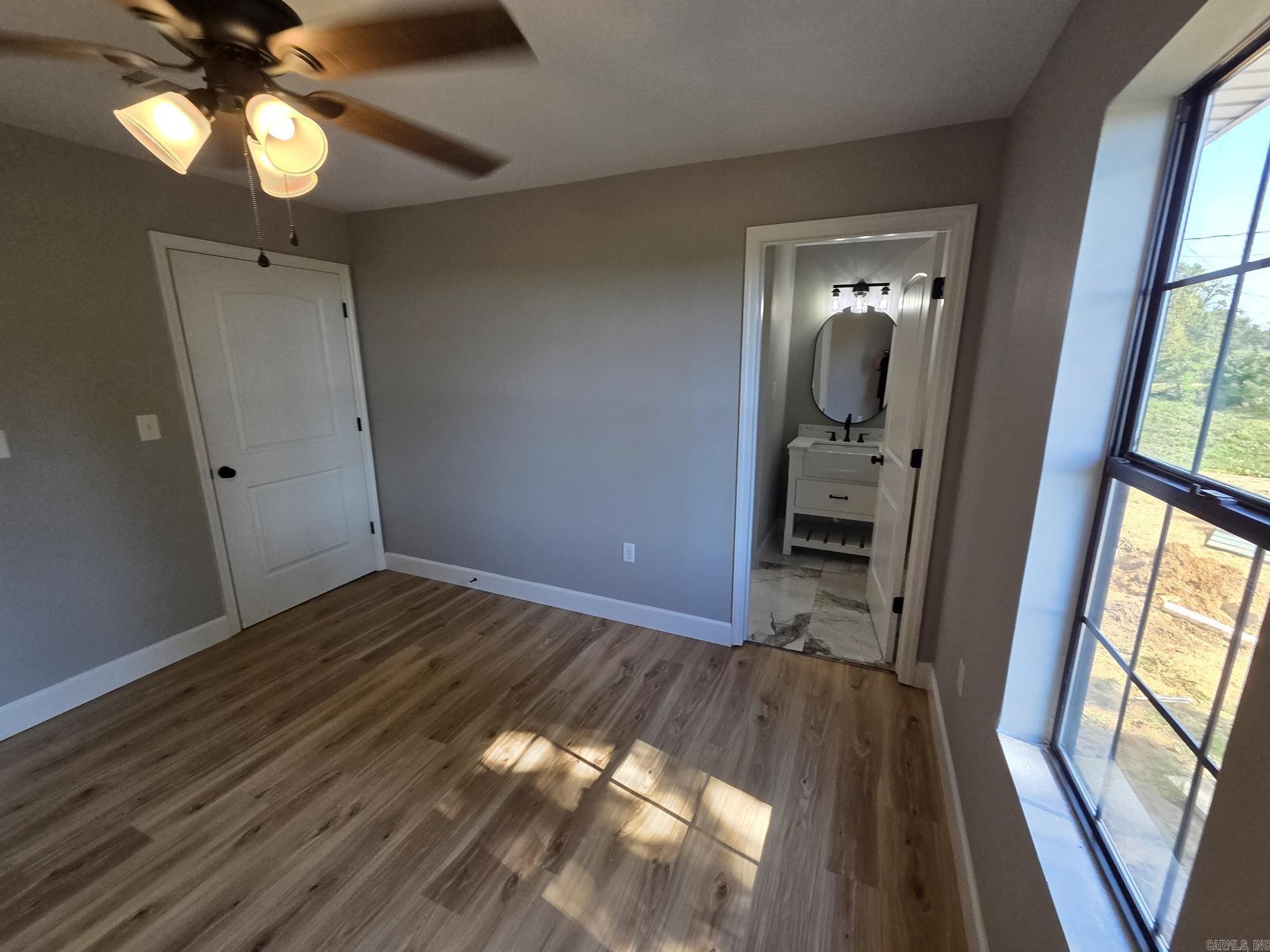 2735 Floral  Floral, AR