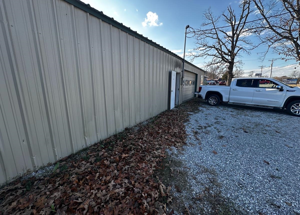1940 W Main  Mountain View, AR